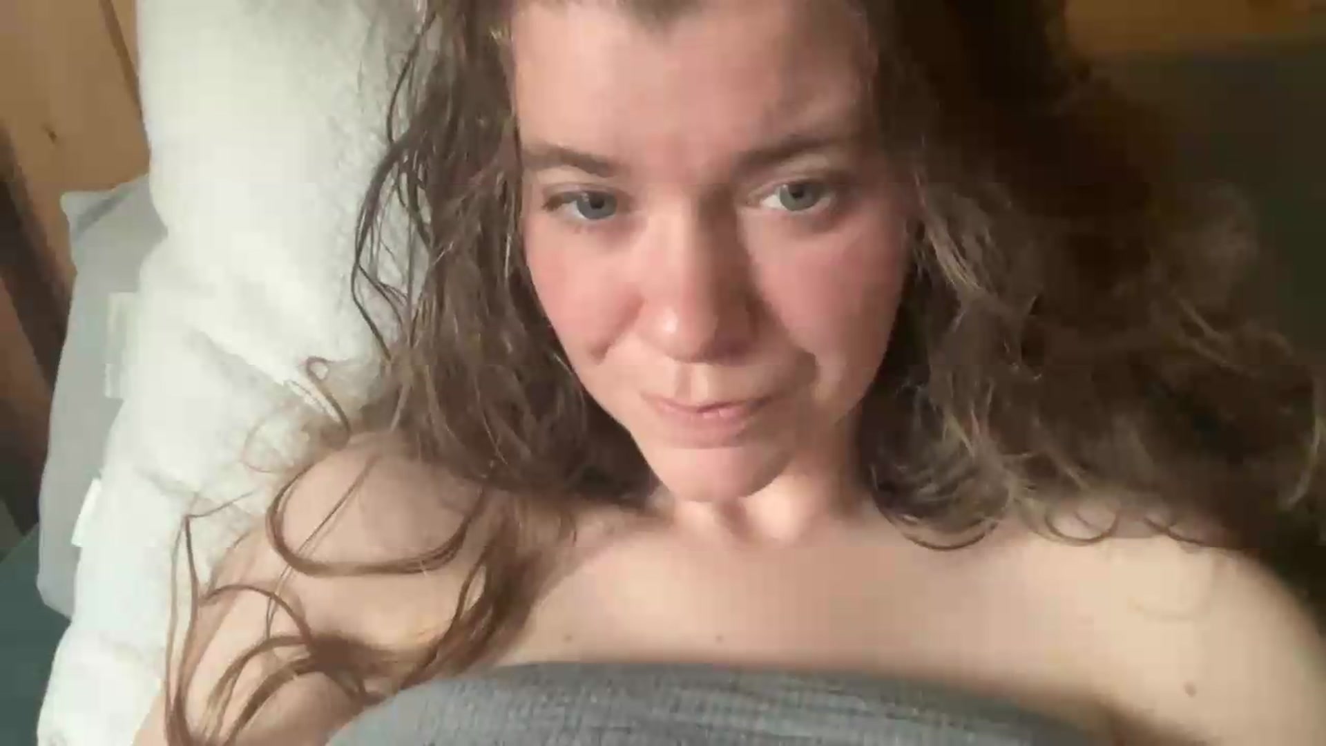 Gallery image thumbnail from Trixiegirl3's myfreecams stream on, 05/12/2026, 19:44 image 9 of 20