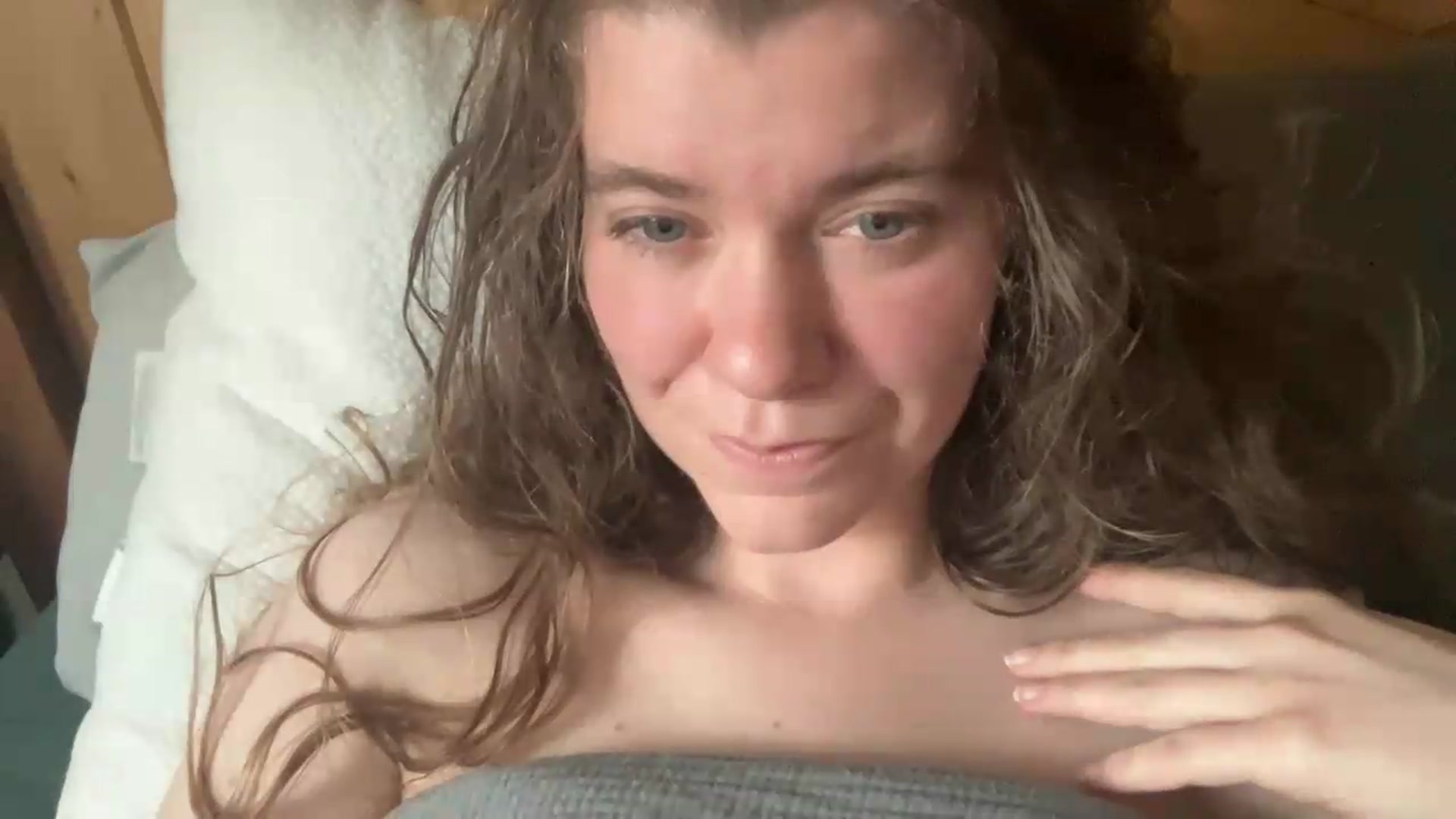 Gallery image thumbnail from Trixiegirl3's myfreecams stream on, 05/12/2026, 19:44 image 3 of 20