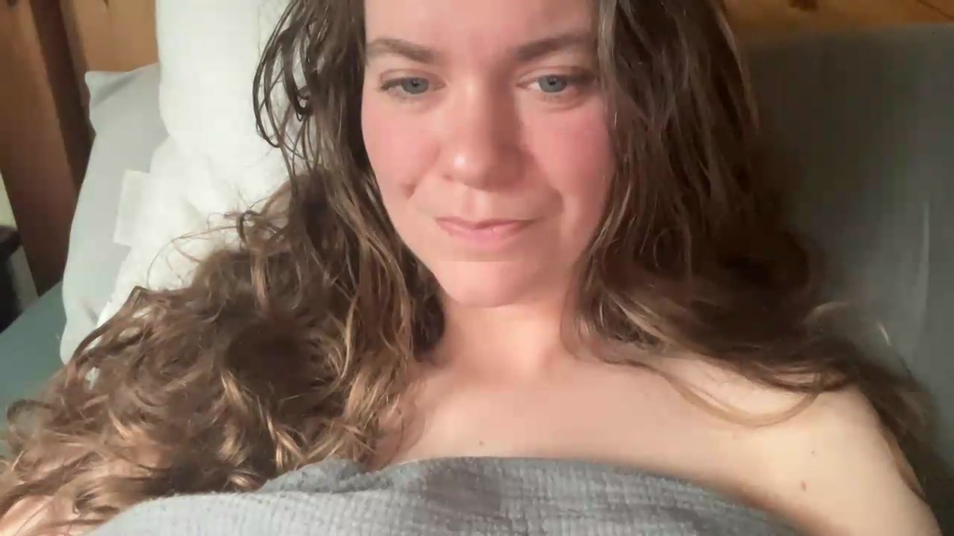 Gallery image thumbnail from Trixiegirl3's myfreecams stream on, 05/12/2026, 23:08 image 17 of 20