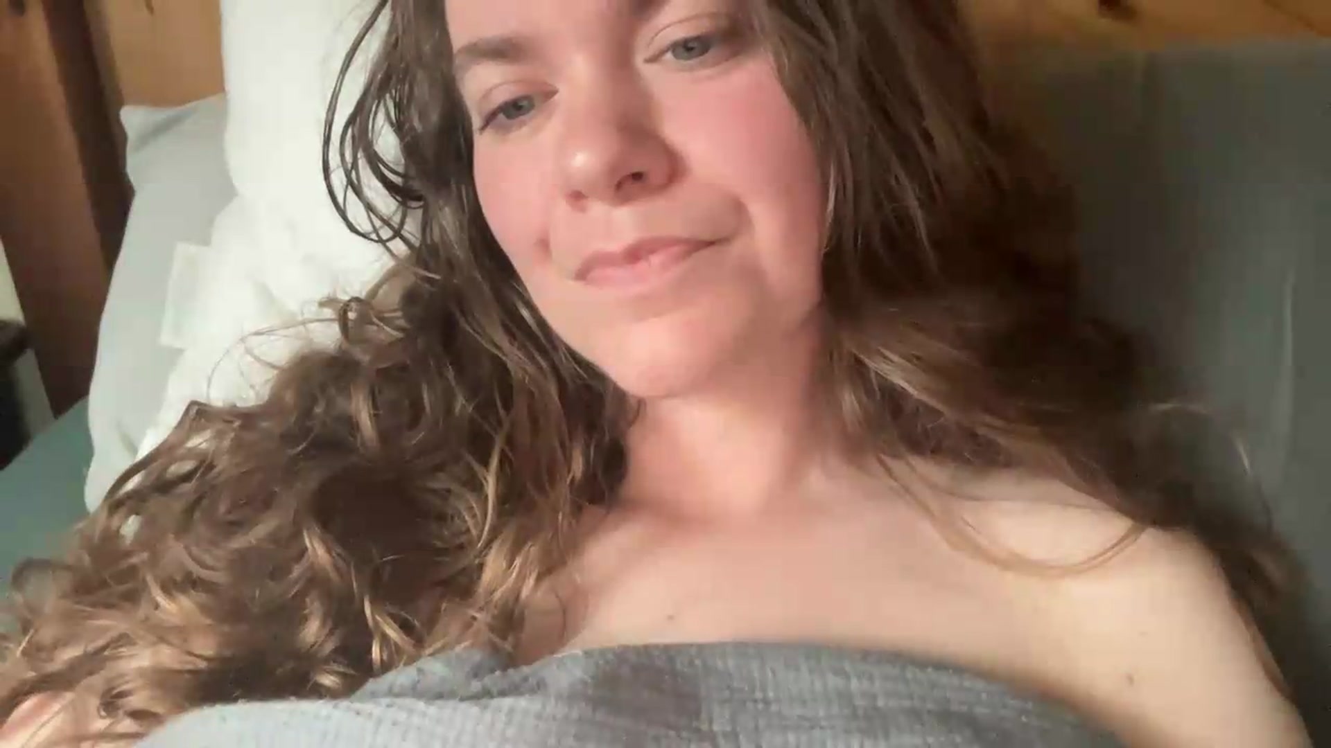 Gallery image thumbnail from Trixiegirl3's myfreecams stream on, 05/12/2026, 23:08 image 16 of 20