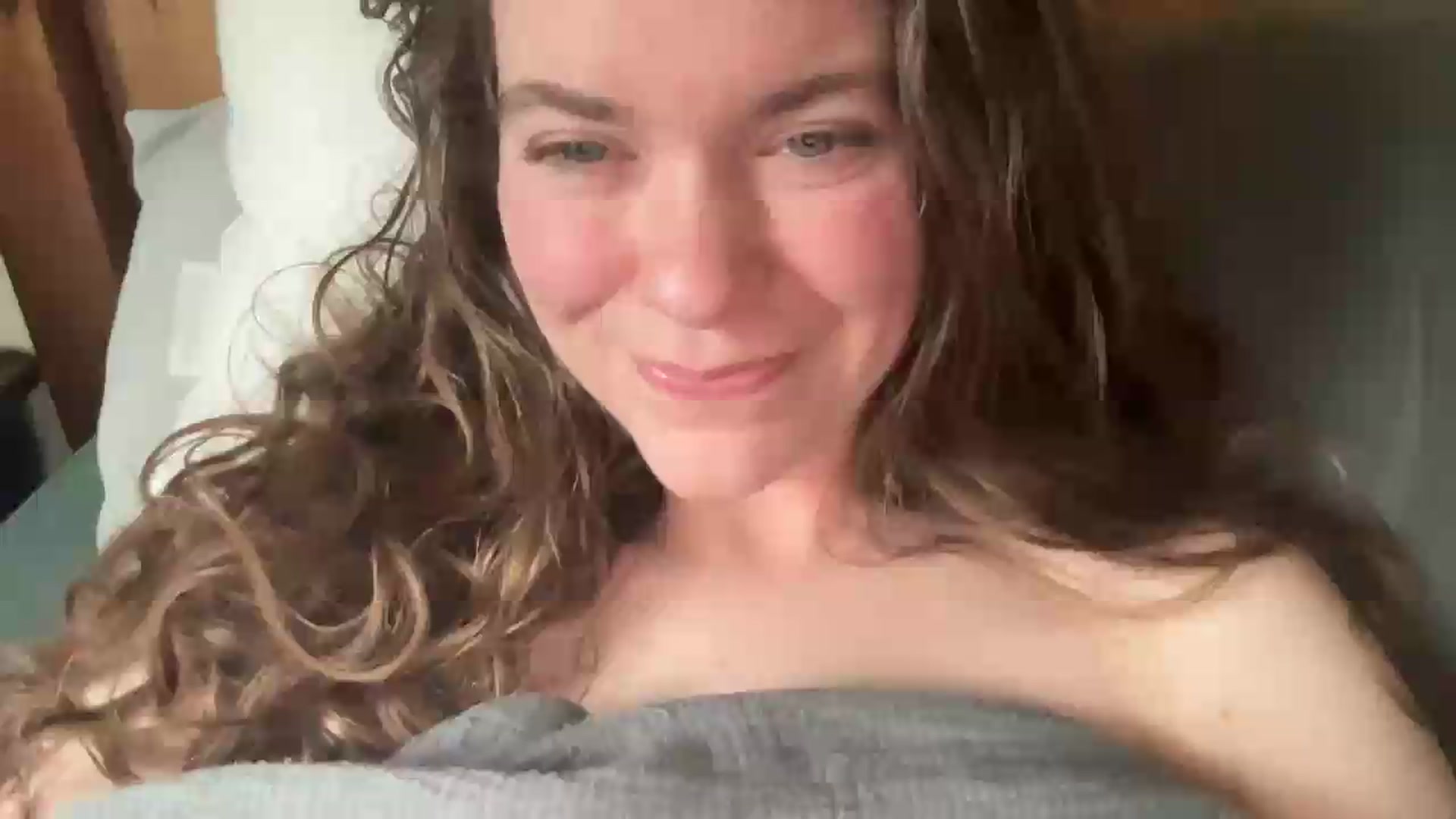Gallery image thumbnail from Trixiegirl3's myfreecams stream on, 05/12/2026, 23:08 image 1 of 20