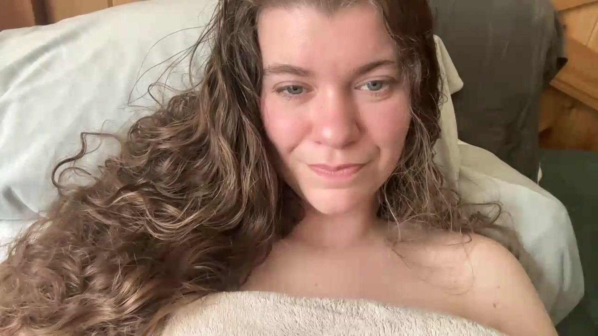 Gallery image thumbnail from Trixiegirl3's myfreecams stream on, 05/13/2026, 22:31 image 19 of 20
