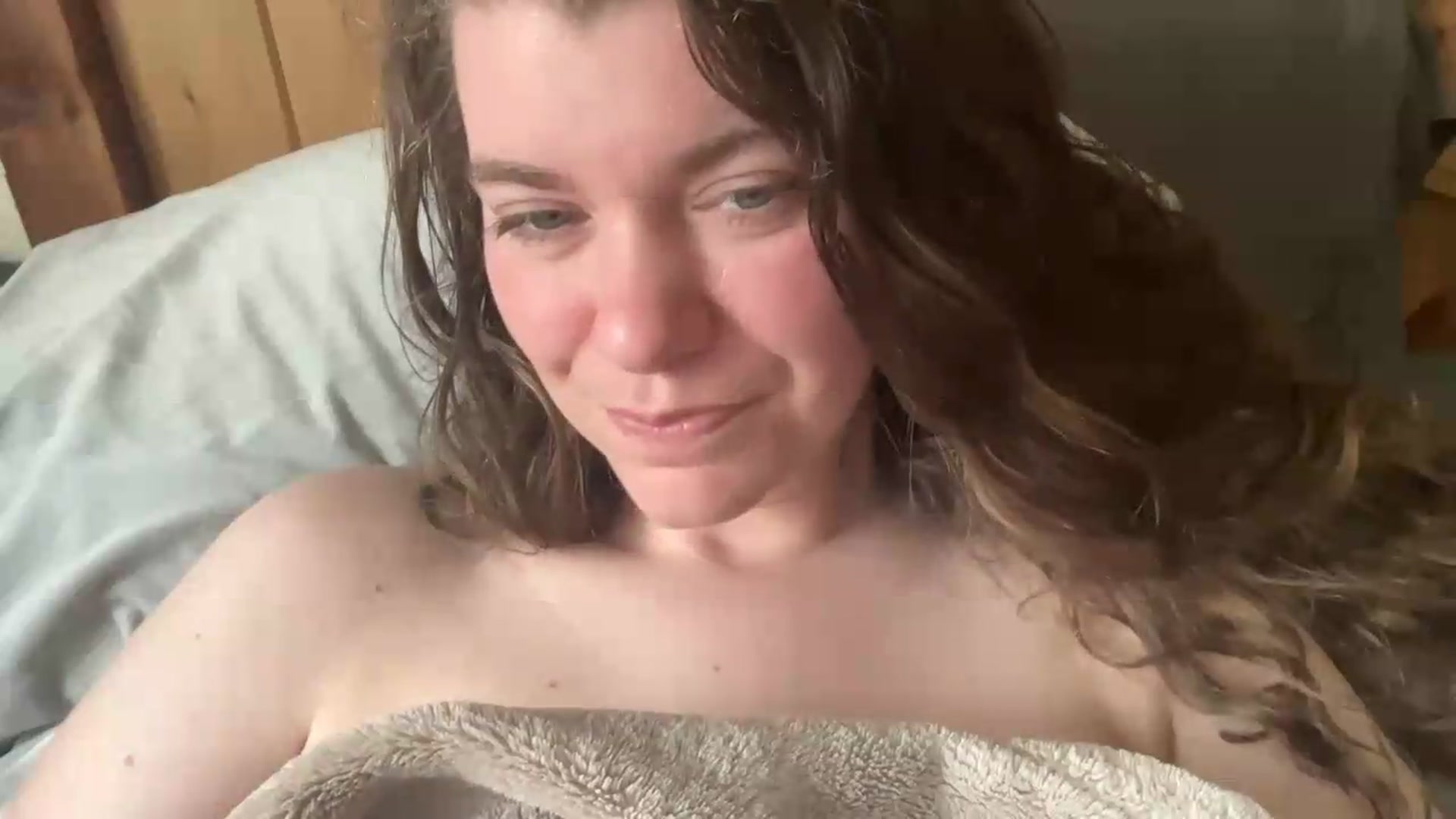 Gallery image thumbnail from Trixiegirl3's myfreecams stream on, 05/13/2026, 22:31 image 6 of 20