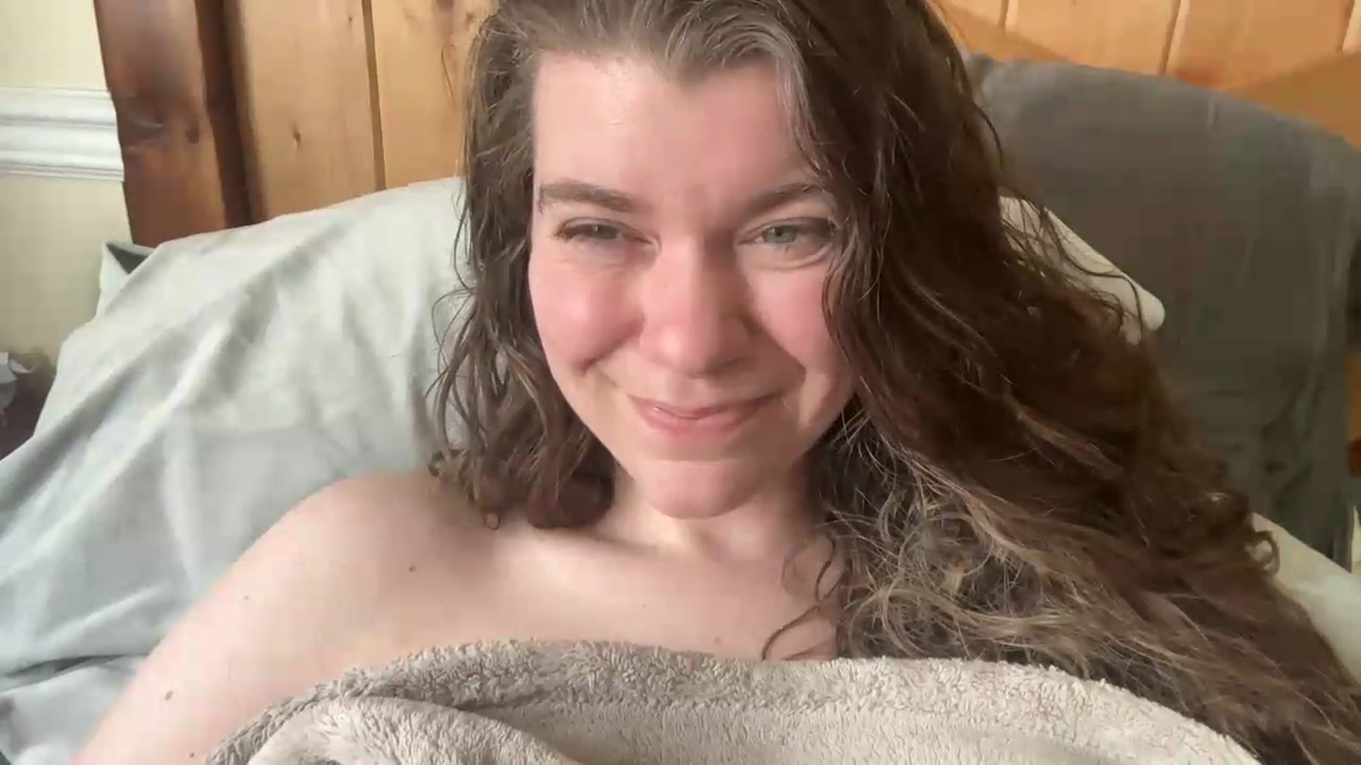 Gallery image thumbnail from Trixiegirl3's myfreecams stream on, 05/13/2026, 22:31 image 5 of 20