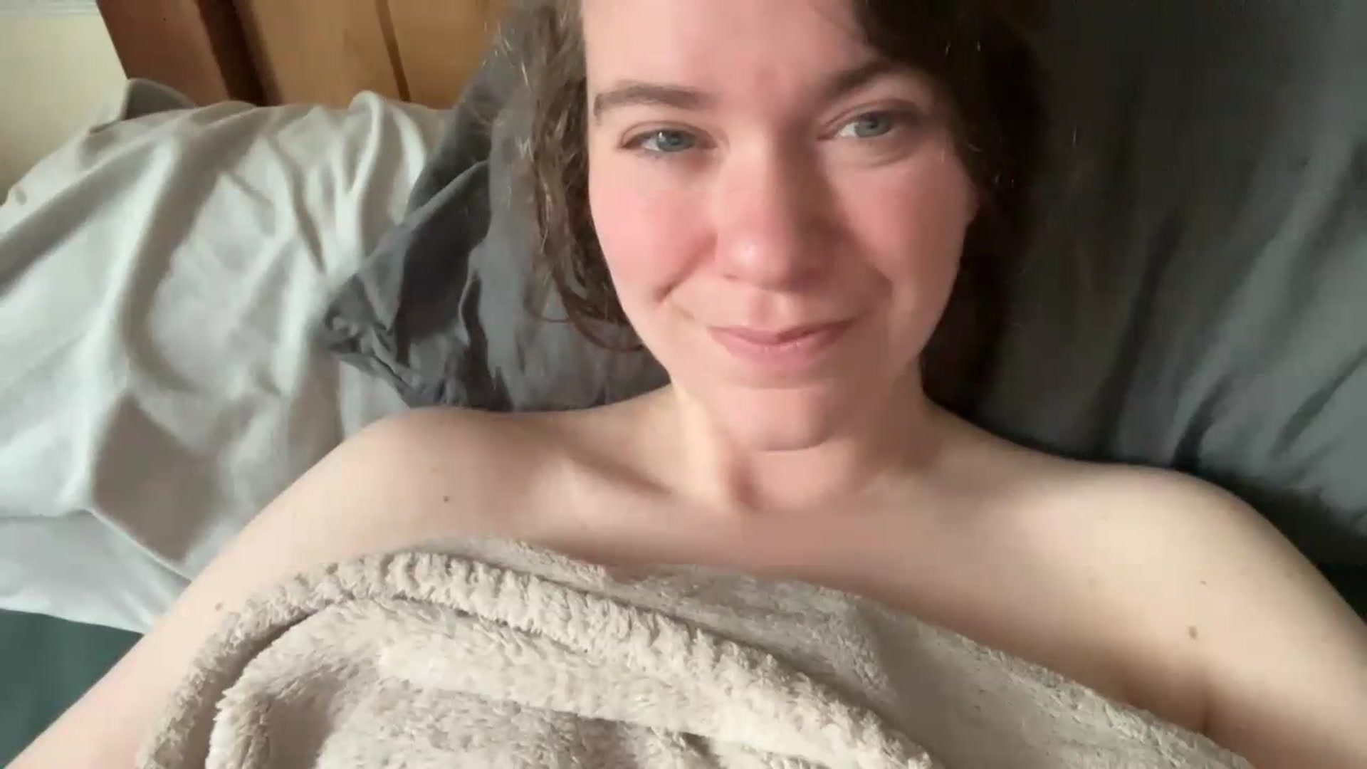 Gallery image thumbnail from Trixiegirl3's myfreecams stream on, 05/15/2026, 18:34 image 11 of 20