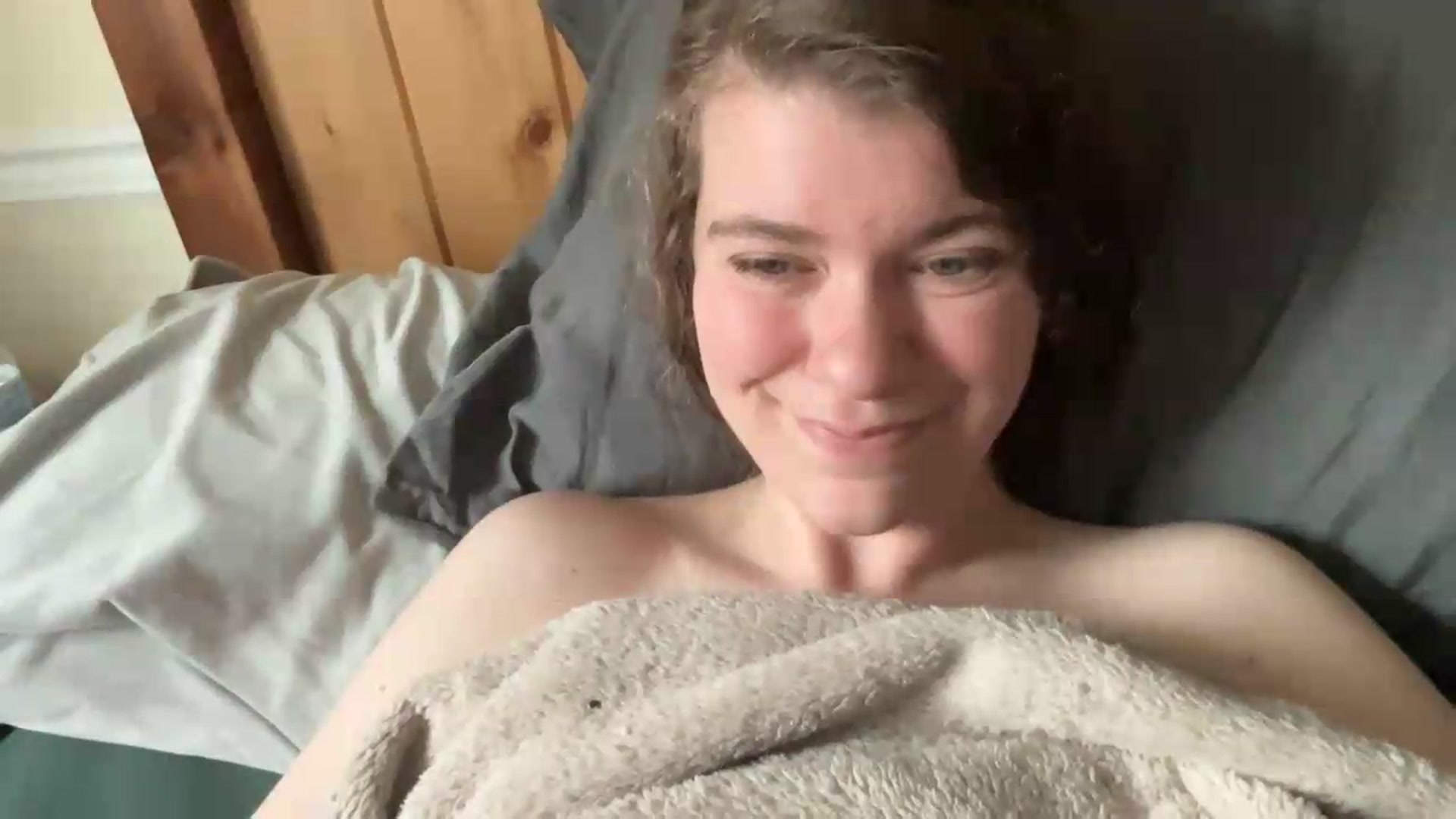 Gallery image thumbnail from Trixiegirl3's myfreecams stream on, 05/15/2026, 18:58 image 14 of 20