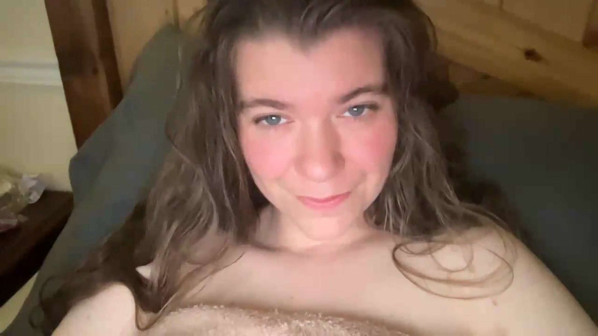 Gallery image thumbnail from Trixiegirl3's myfreecams stream on, 05/19/2026, 02:30 image 9 of 20