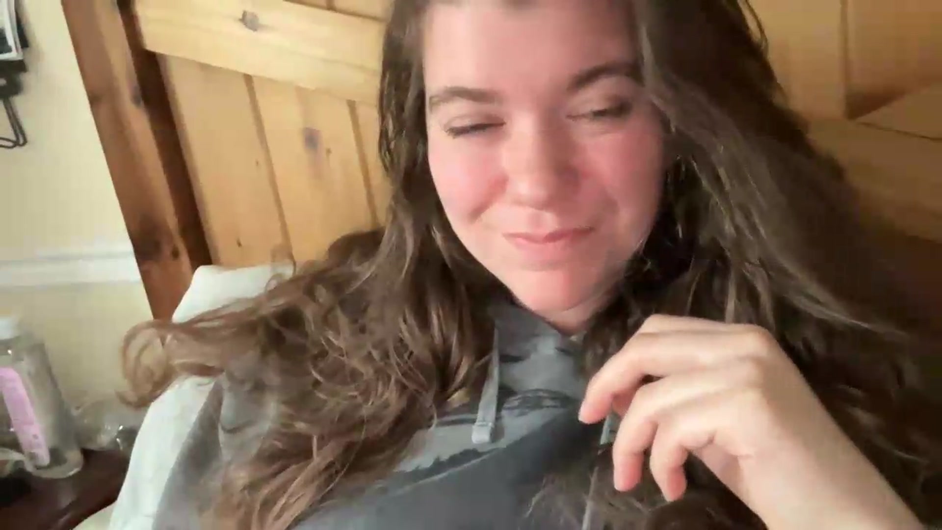 Gallery image thumbnail from Trixiegirl3's myfreecams stream on, 05/21/2026, 18:59 image 17 of 20