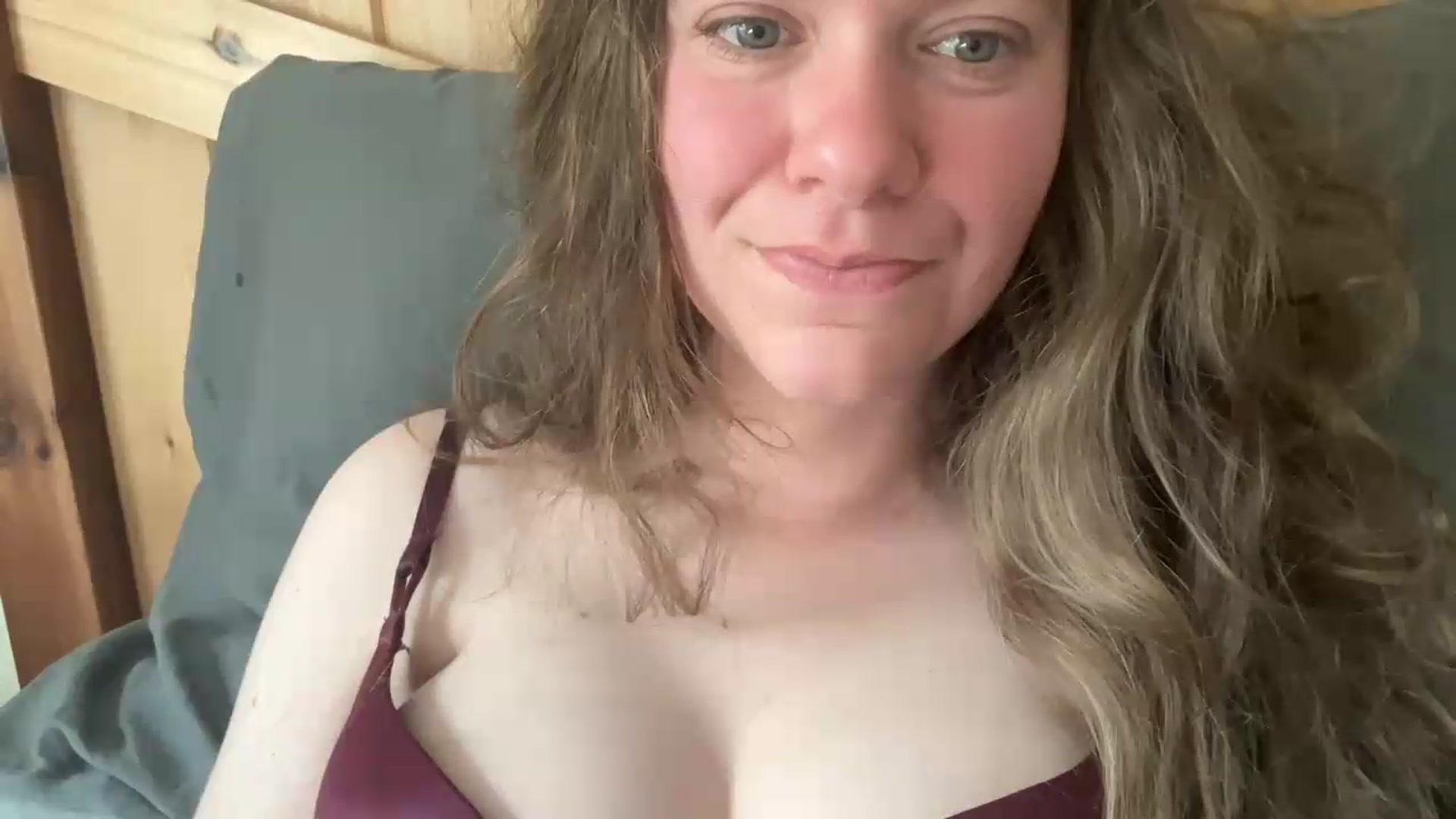Gallery image thumbnail from Trixiegirl3's myfreecams stream on, 05/27/2026, 19:48 image 15 of 20