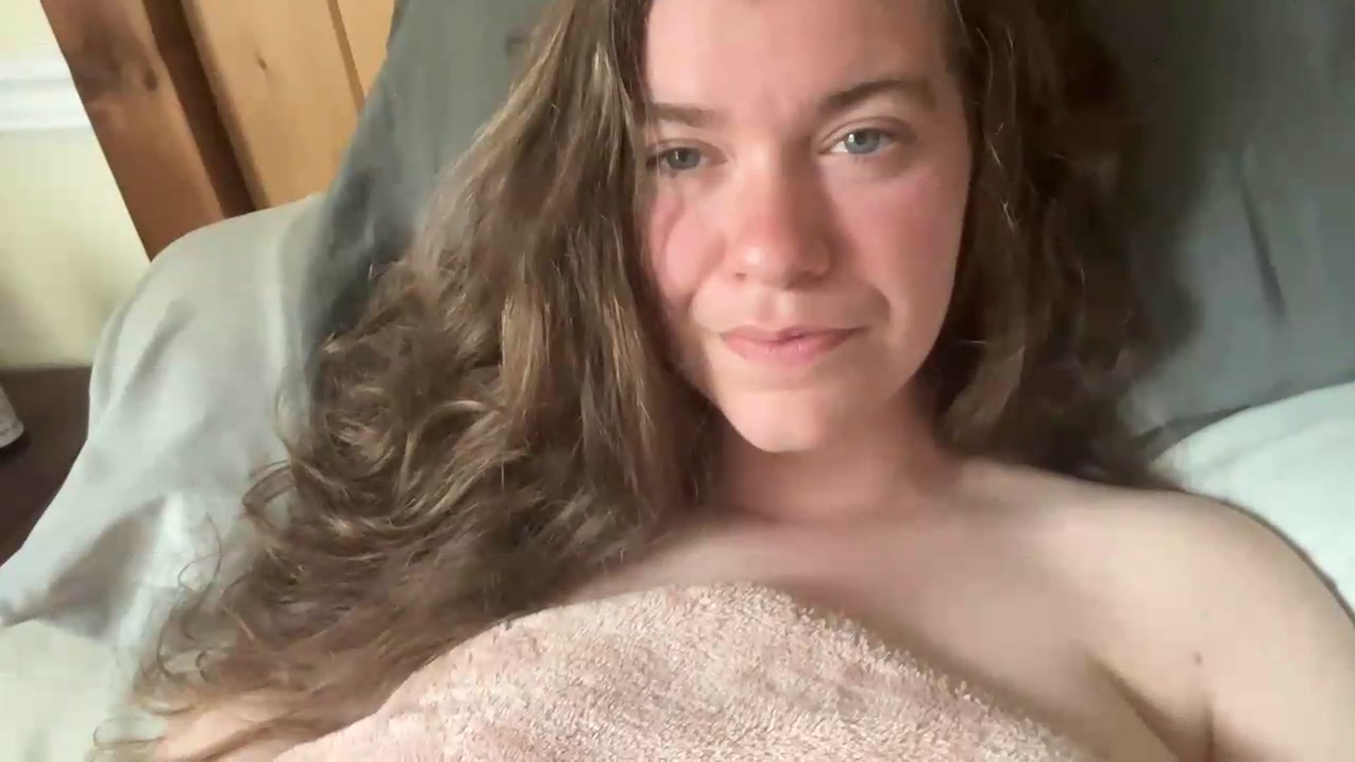 Gallery image thumbnail from Trixiegirl3's myfreecams stream on, 05/27/2026, 22:58 image 3 of 20