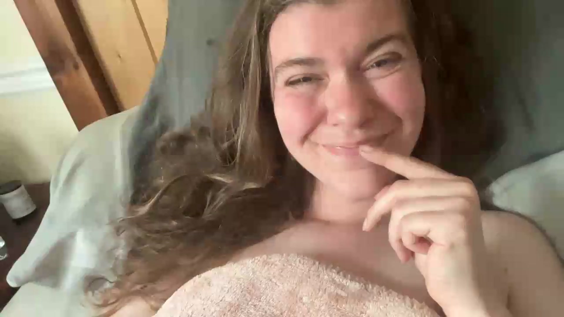 Gallery image thumbnail from Trixiegirl3's myfreecams stream on, 05/27/2026, 22:58 image 15 of 20