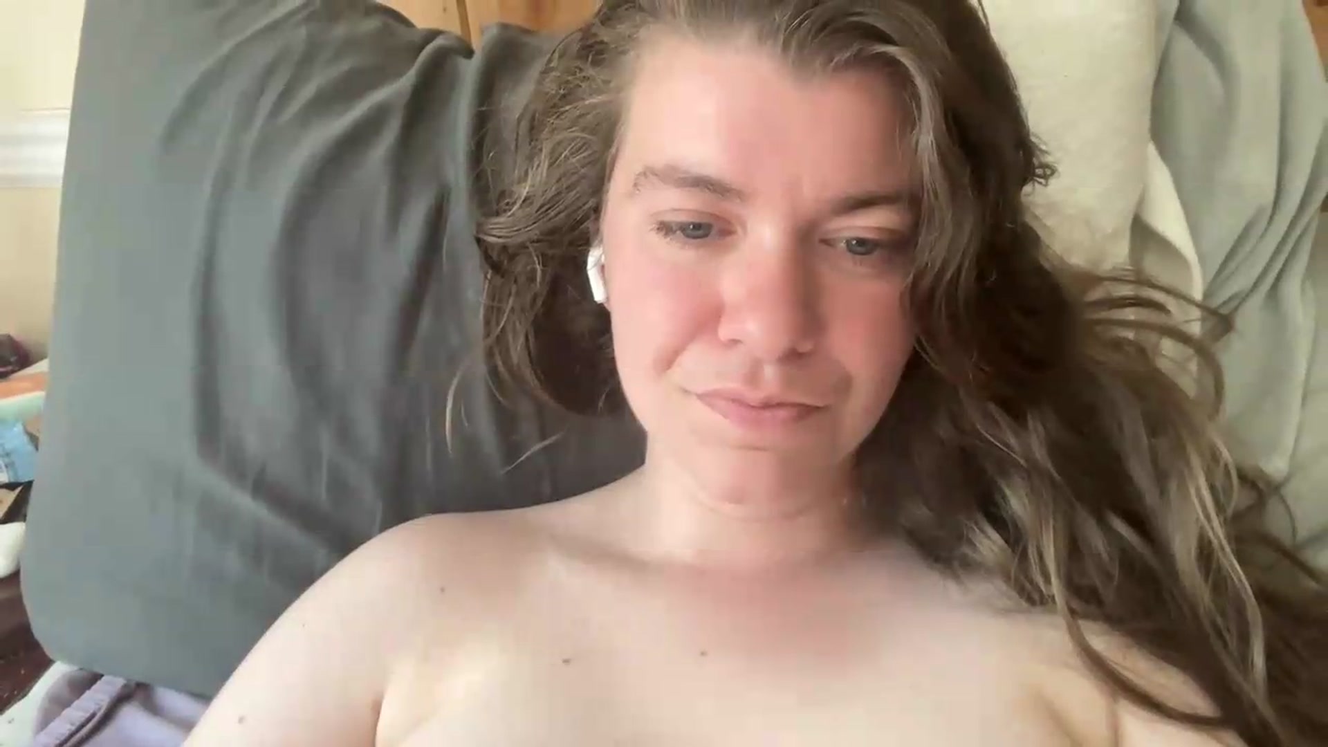 Gallery image thumbnail from Trixiegirl3's myfreecams stream on, 06/05/2026, 20:19 image 4 of 20