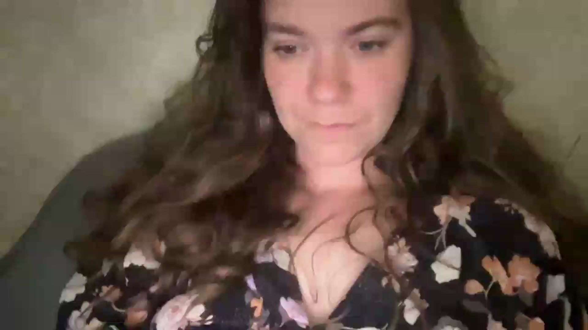 Gallery image thumbnail from Trixiegirl3's myfreecams stream on, 06/12/2026, 24:52 image 4 of 20