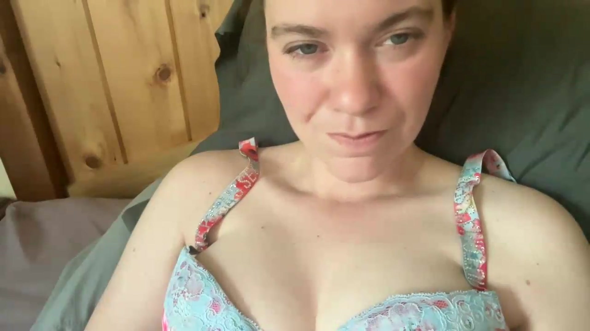 Gallery image thumbnail from Trixiegirl3's myfreecams stream on, 06/22/2026, 24:01 image 14 of 20