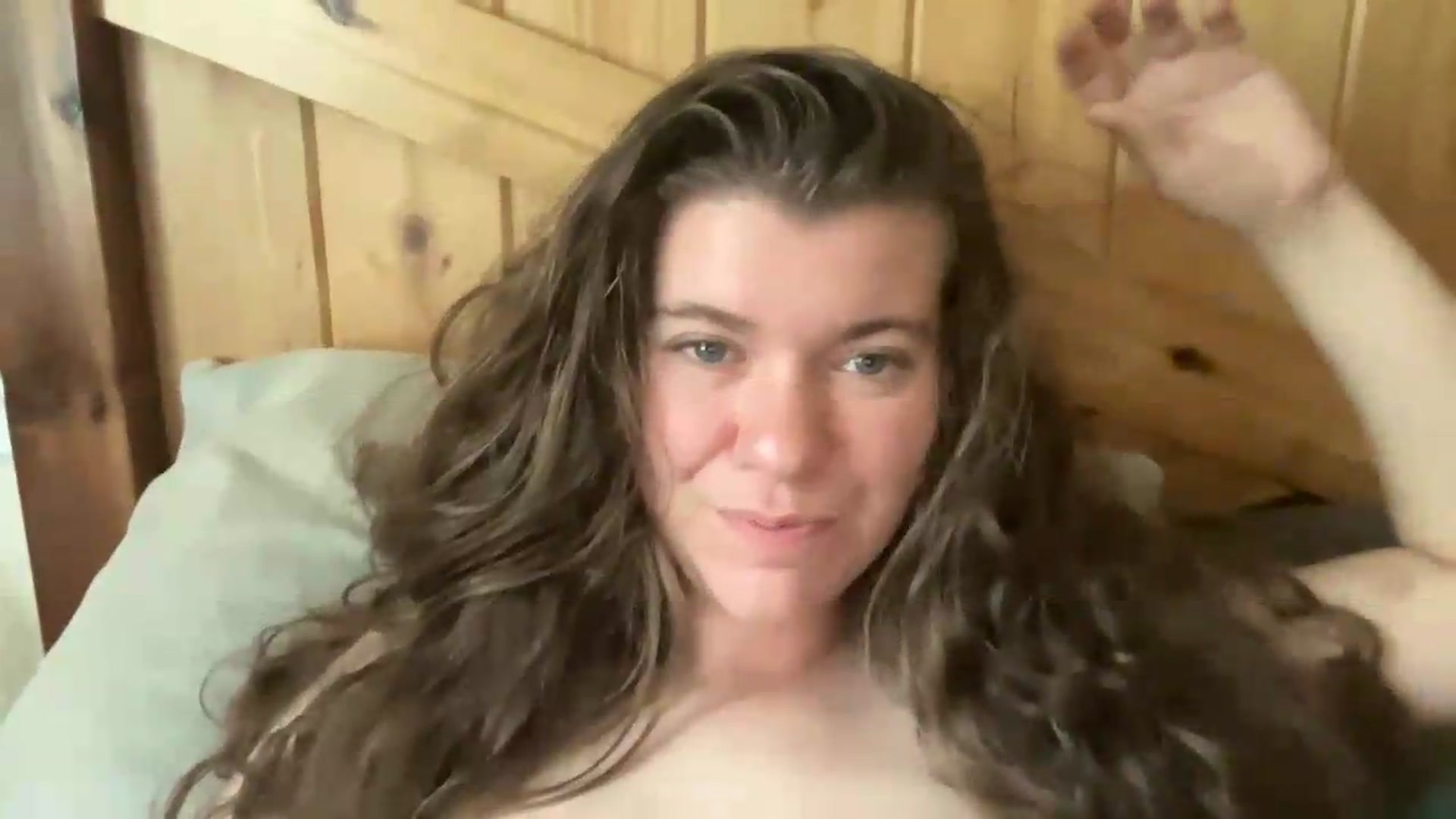 Gallery image thumbnail from Trixiegirl3's myfreecams stream on, 07/10/2026, 24:06 image 19 of 20