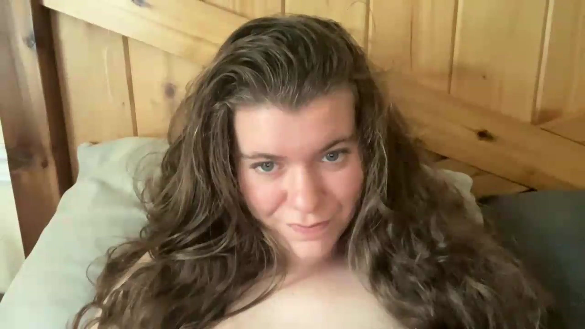 Gallery image thumbnail from Trixiegirl3's myfreecams stream on, 07/10/2026, 24:06 image 18 of 20