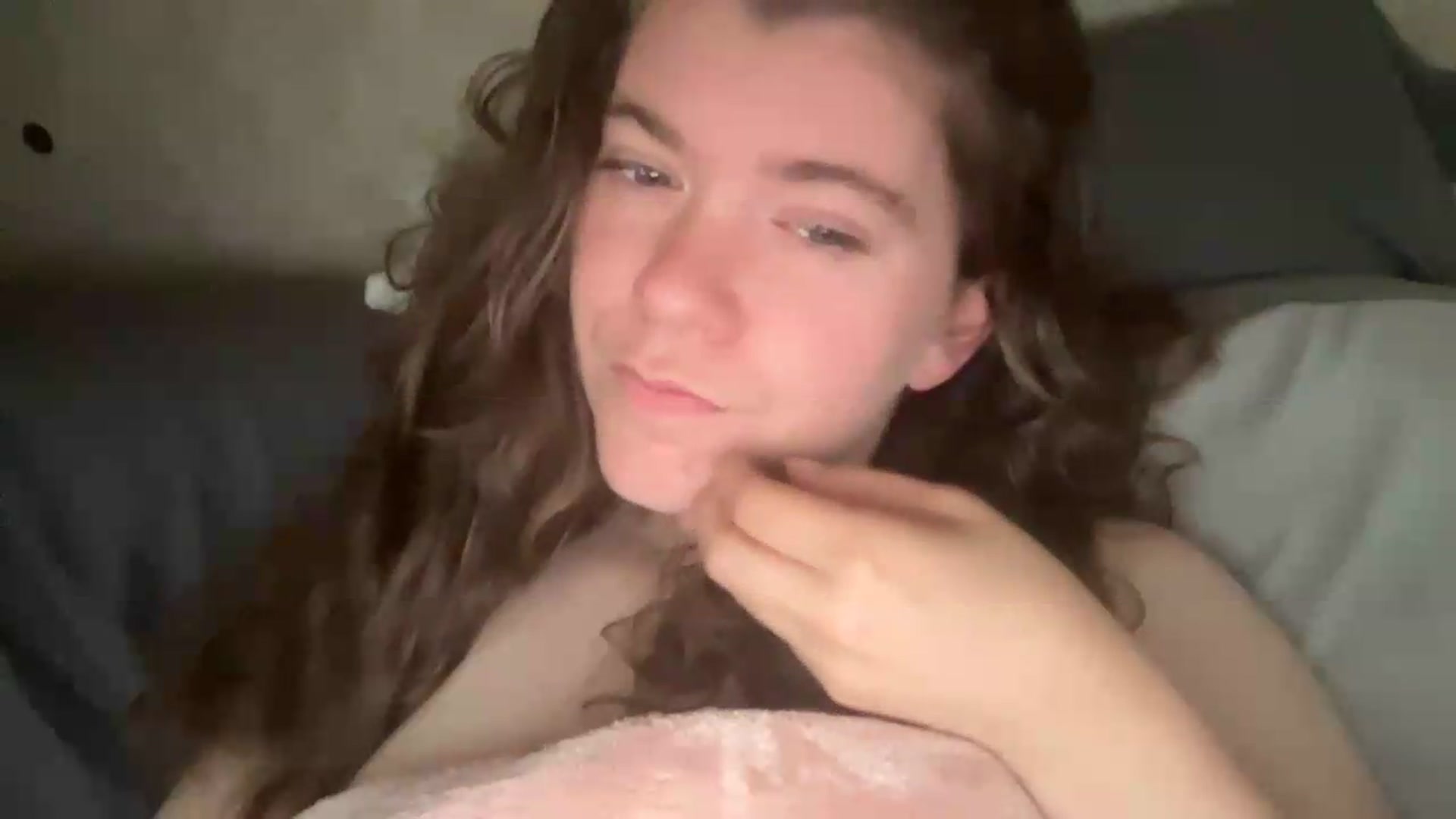 Gallery image thumbnail from Trixiegirl3's myfreecams stream on, 07/11/2026, 19:38 image 10 of 20