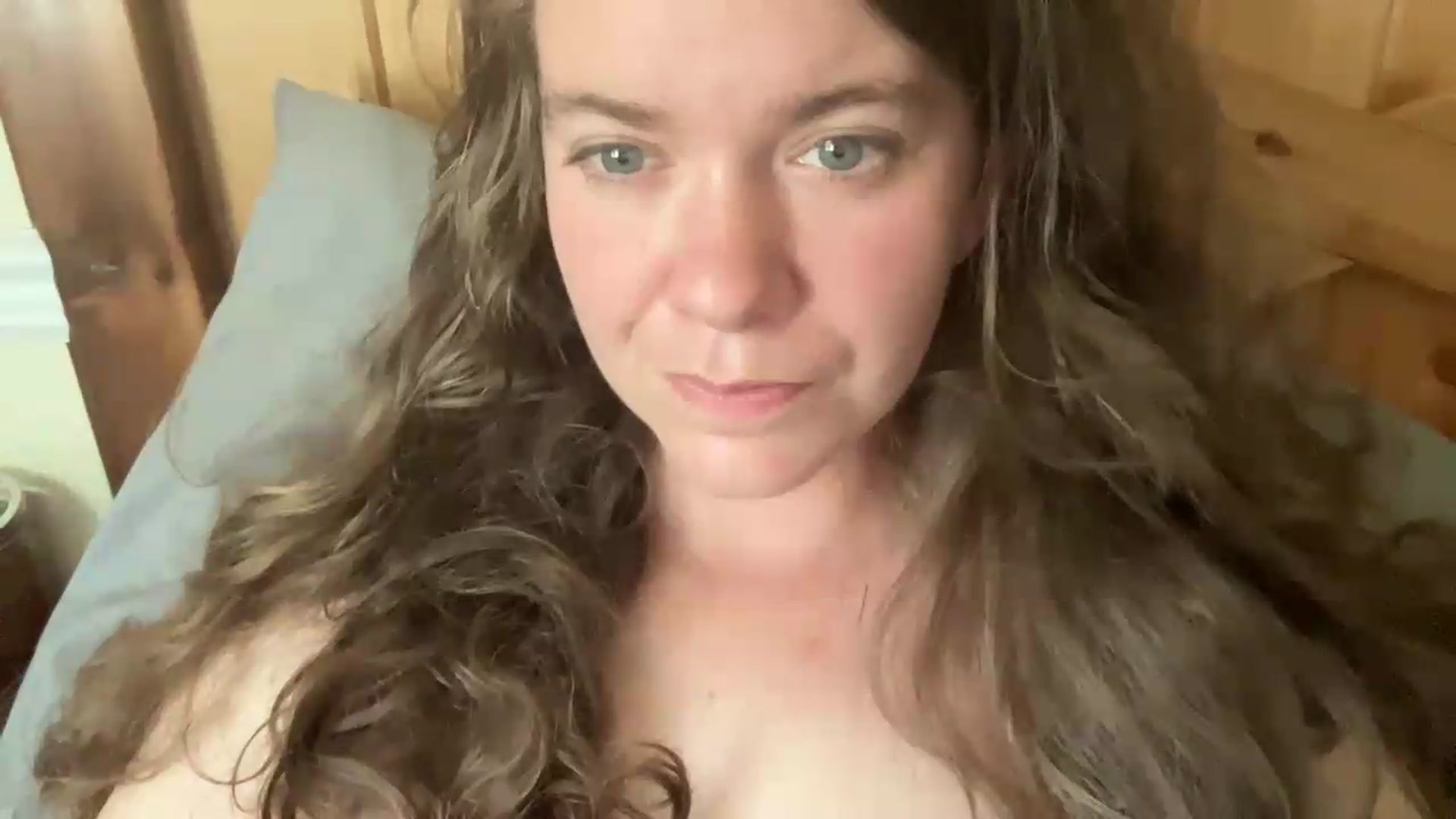 Gallery image thumbnail from Trixiegirl3's myfreecams stream on, 08/11/2026, 24:23 image 6 of 20