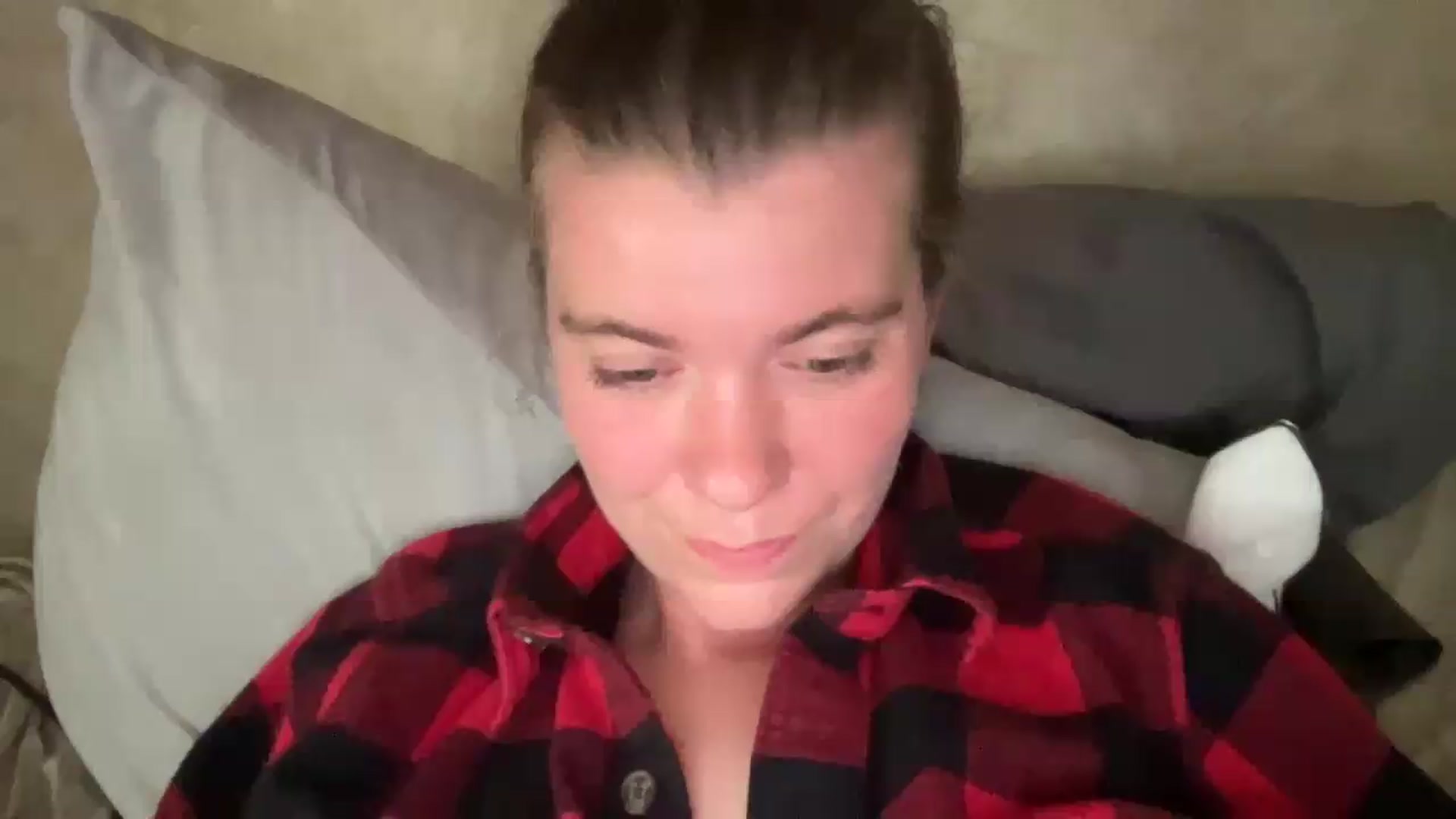 Gallery image thumbnail from Trixiegirl3's myfreecams stream on, 08/12/2026, 24:24 image 17 of 20