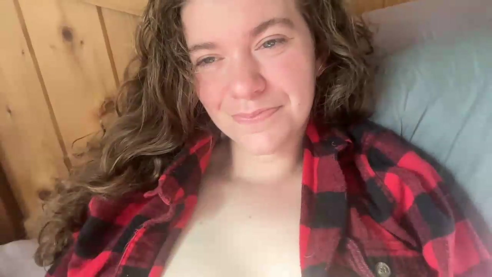 Gallery image thumbnail from Trixiegirl3's myfreecams stream on, 08/14/2026, 18:17 image 10 of 20