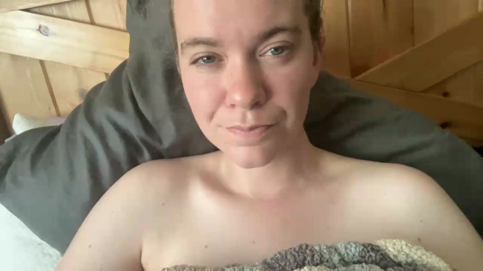 Gallery image thumbnail from Trixiegirl3's myfreecams stream on, 08/14/2026, 22:56 image 18 of 20