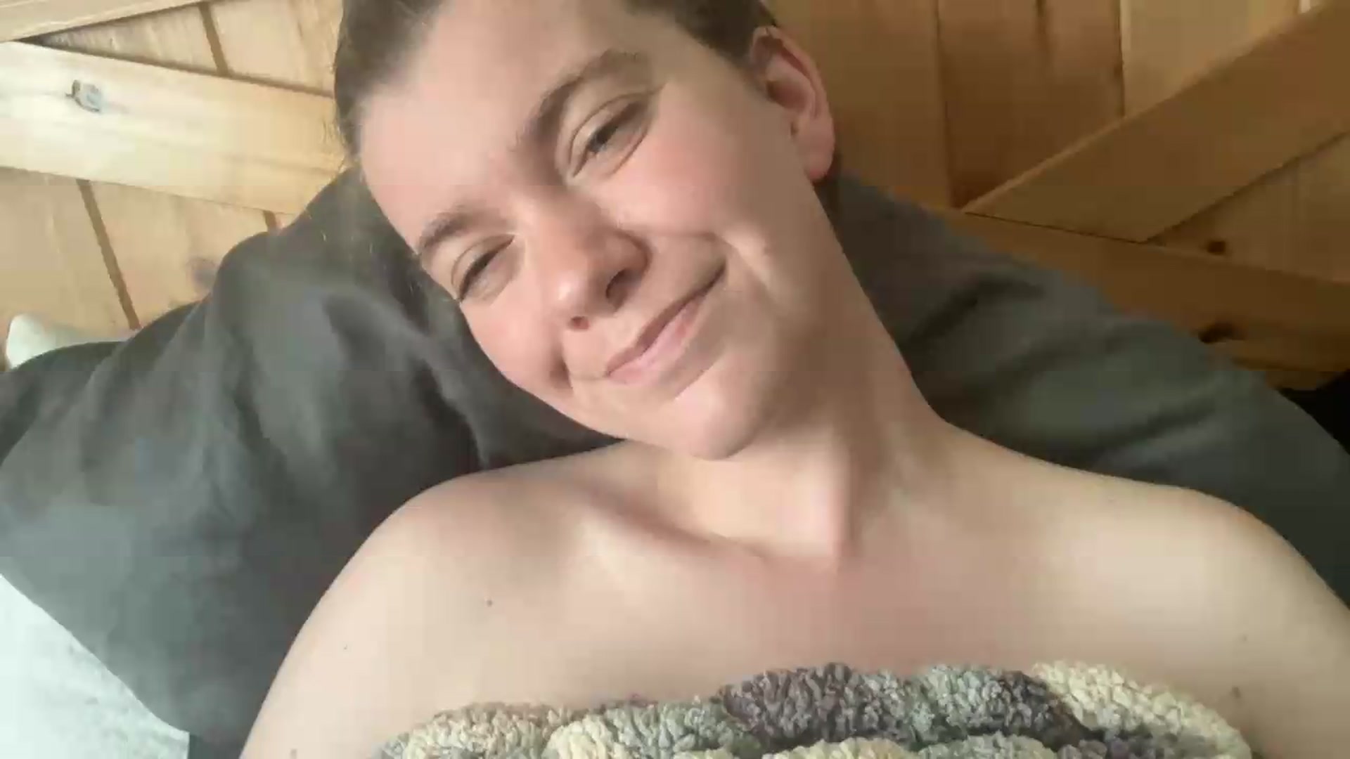 Gallery image thumbnail from Trixiegirl3's myfreecams stream on, 08/14/2026, 22:56 image 17 of 20