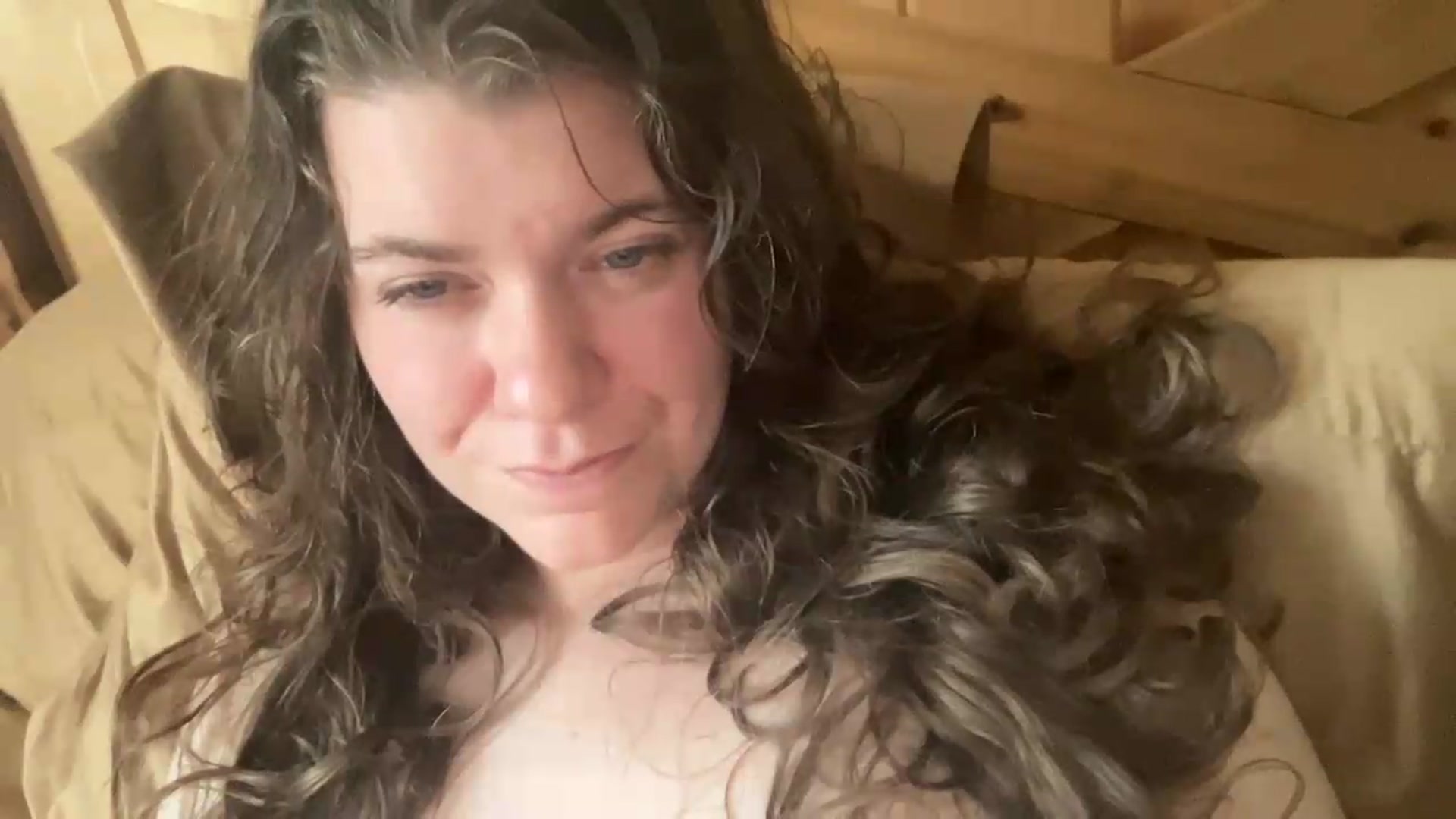 Gallery image thumbnail from Trixiegirl3's myfreecams stream on, 08/21/2026, 21:38 image 11 of 20