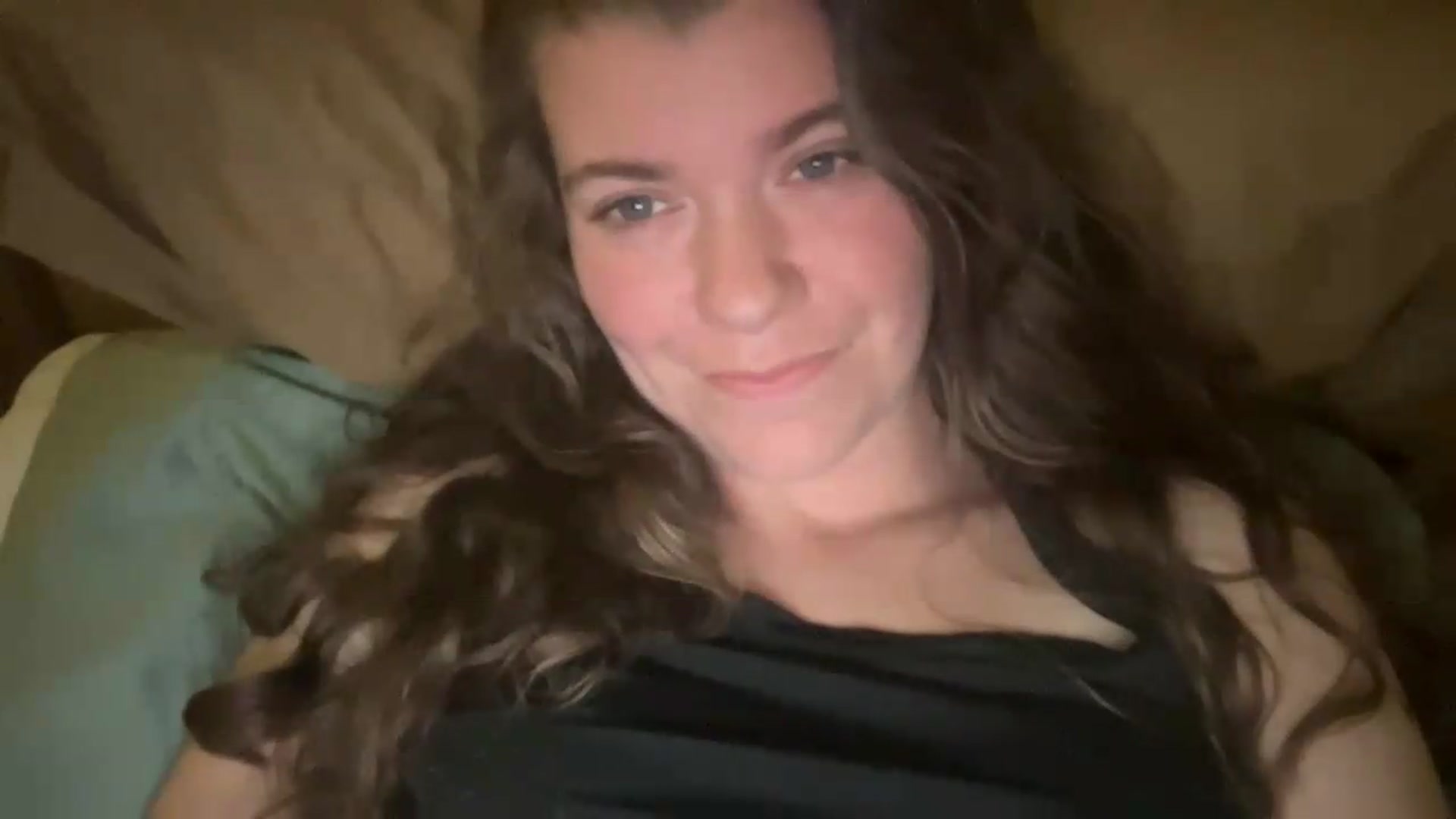 Gallery image thumbnail from Trixiegirl3's myfreecams stream on, 08/24/2026, 03:19 image 8 of 20