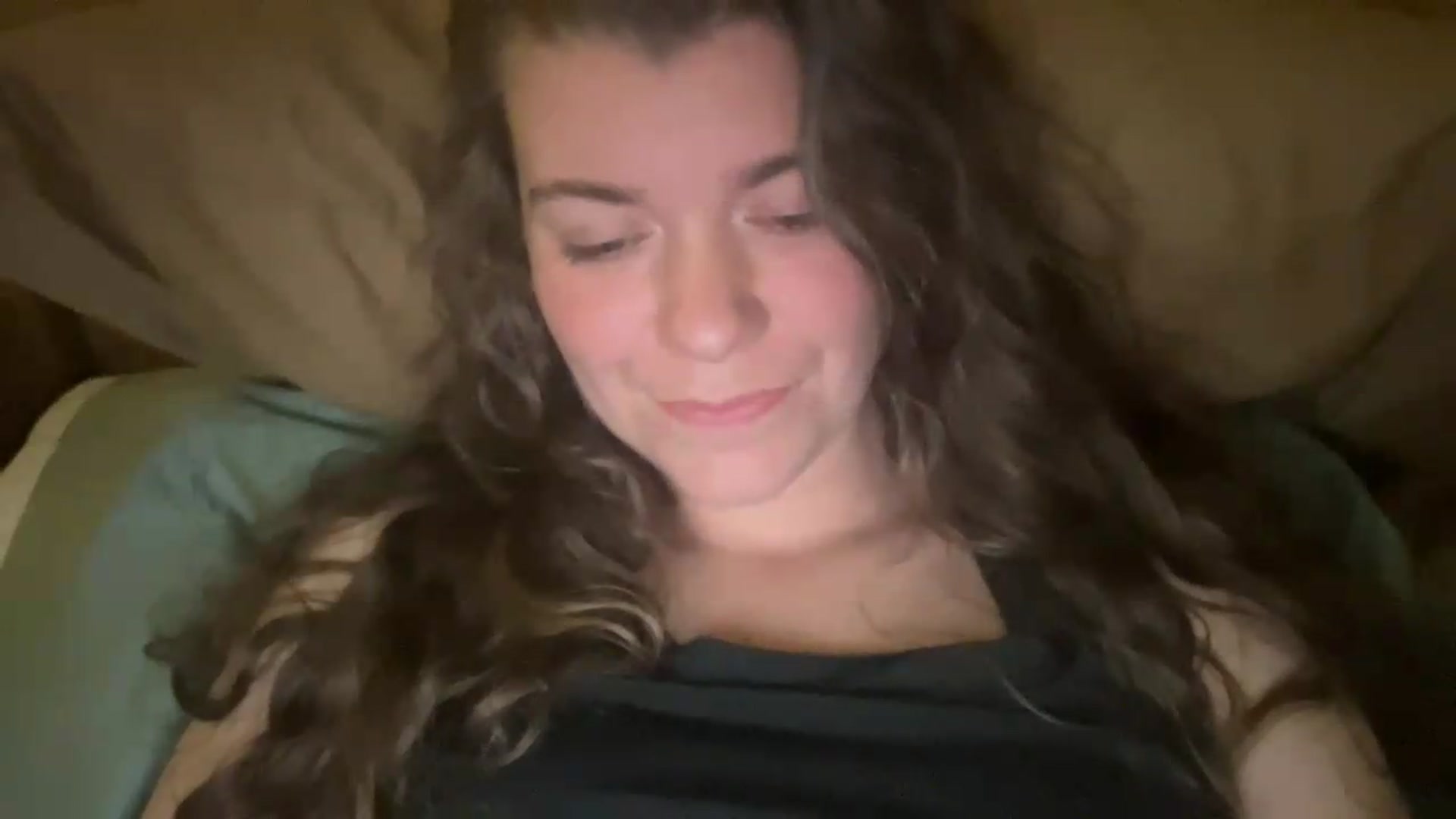 Gallery image thumbnail from Trixiegirl3's myfreecams stream on, 08/24/2026, 03:19 image 16 of 20