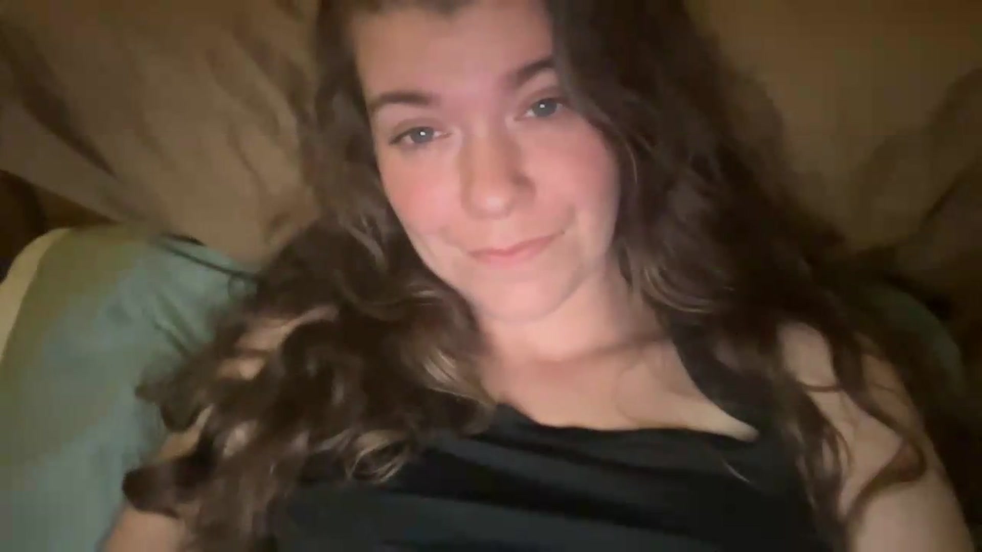 Gallery image thumbnail from Trixiegirl3's myfreecams stream on, 08/24/2026, 03:19 image 9 of 20