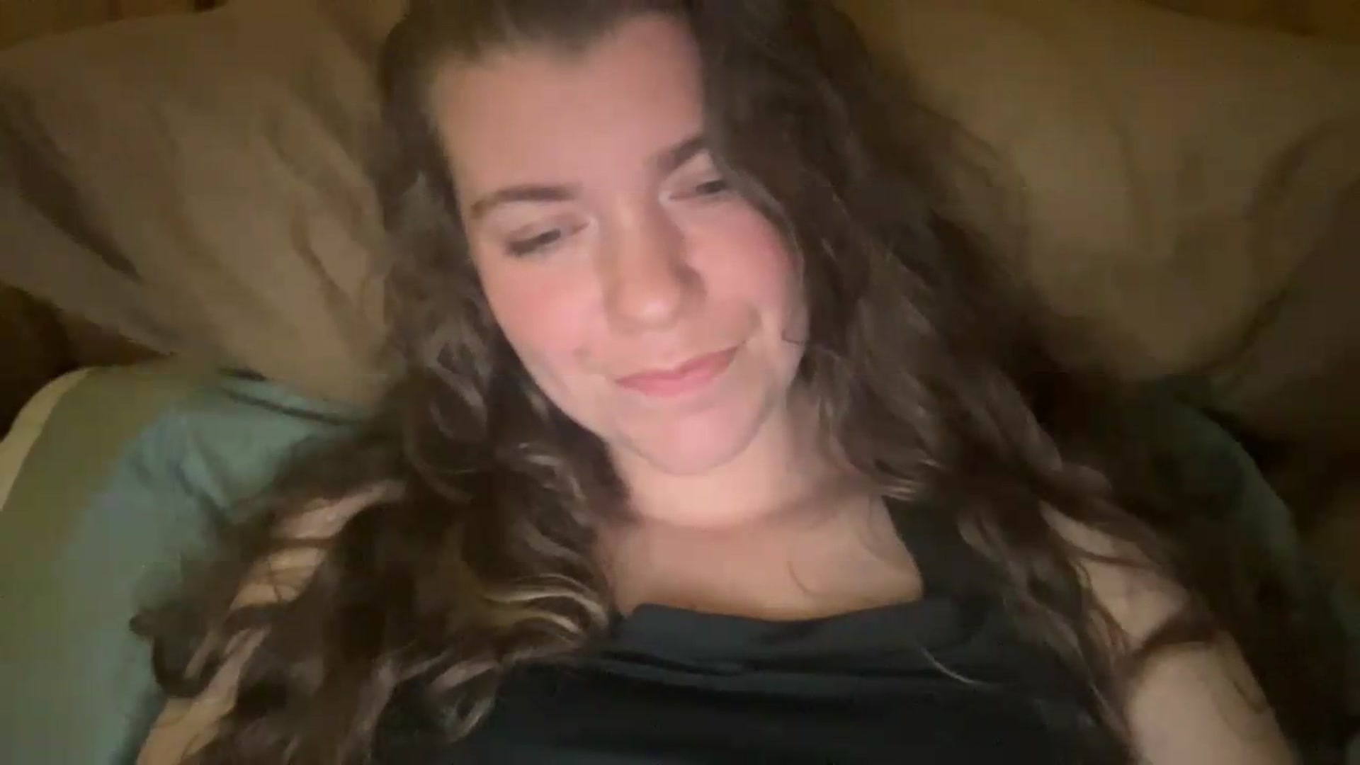 Gallery image thumbnail from Trixiegirl3's myfreecams stream on, 08/24/2026, 03:19 image 15 of 20