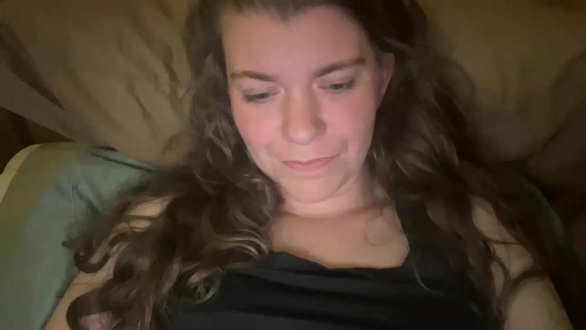 Gallery image thumbnail from Trixiegirl3's myfreecams stream on, 08/24/2026, 03:19 image 17 of 20