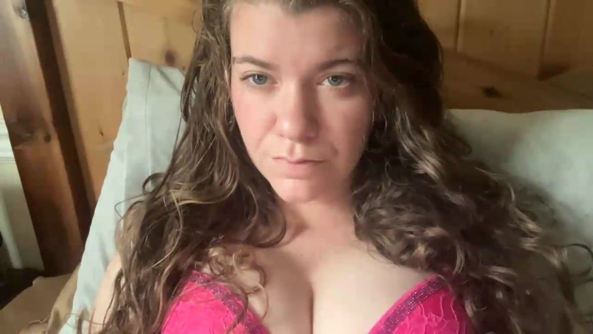 Gallery image thumbnail from Trixiegirl3's myfreecams stream on, 08/24/2026, 23:34 image 5 of 20