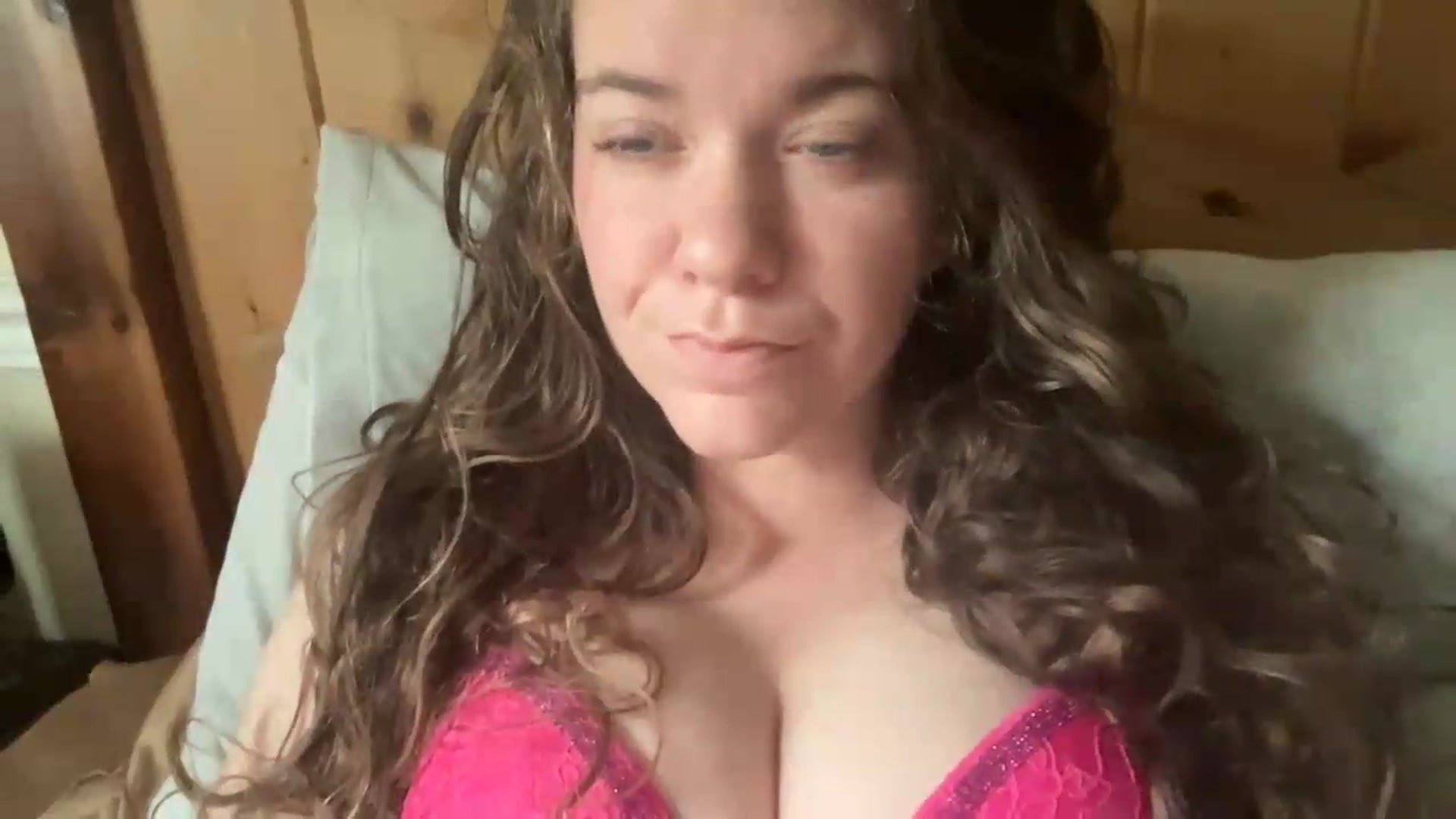 Gallery image thumbnail from Trixiegirl3's myfreecams stream on, 08/24/2026, 23:34 image 3 of 20