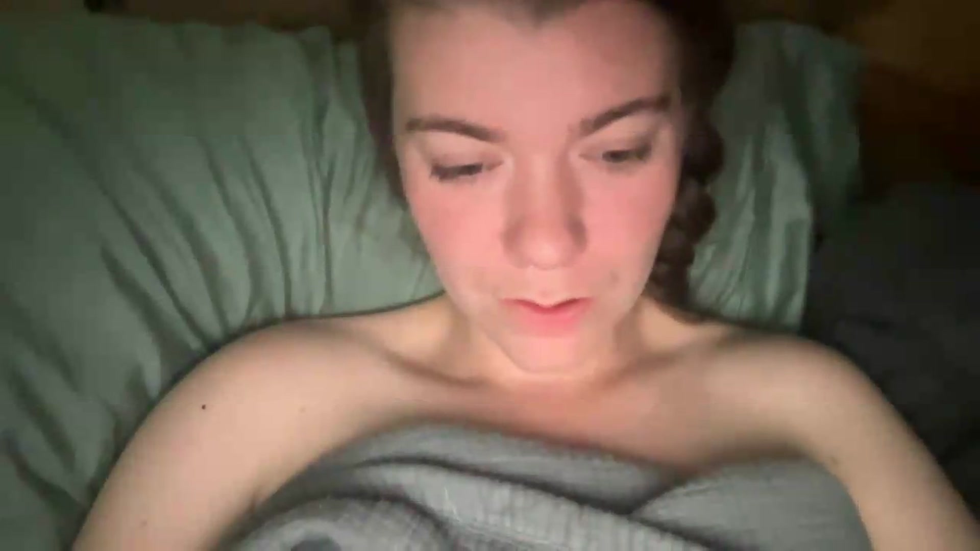 Gallery image thumbnail from Trixiegirl3's myfreecams stream on, 08/28/2026, 24:19 image 13 of 20