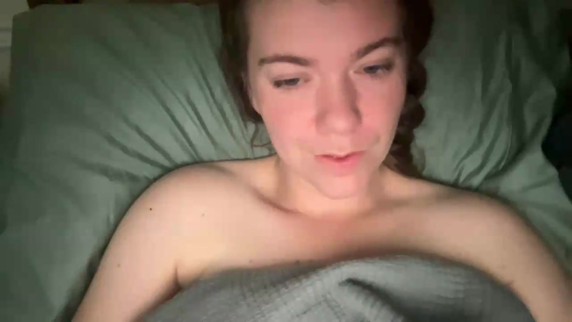 Gallery image thumbnail from Trixiegirl3's myfreecams stream on, 08/28/2026, 24:19 image 15 of 20