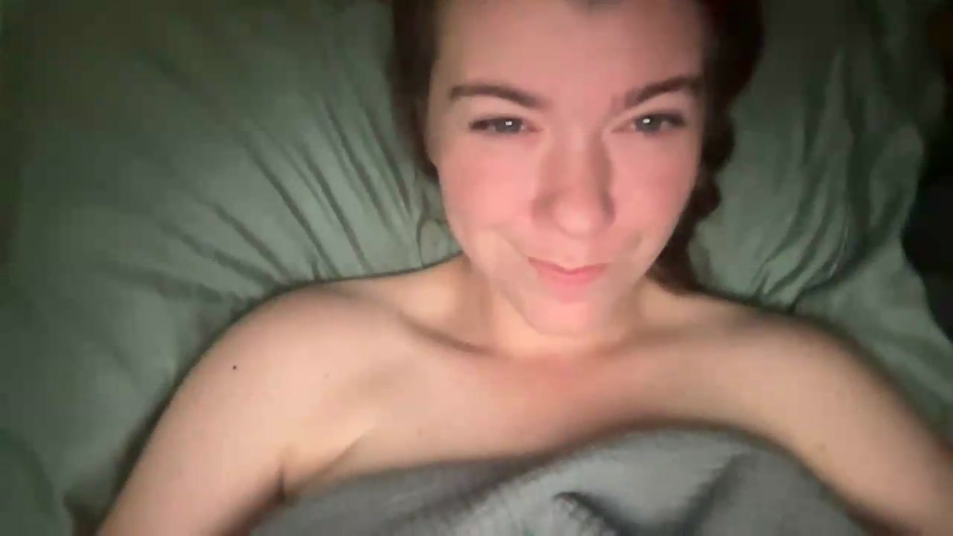 Gallery image thumbnail from Trixiegirl3's myfreecams stream on, 08/28/2026, 24:19 image 19 of 20