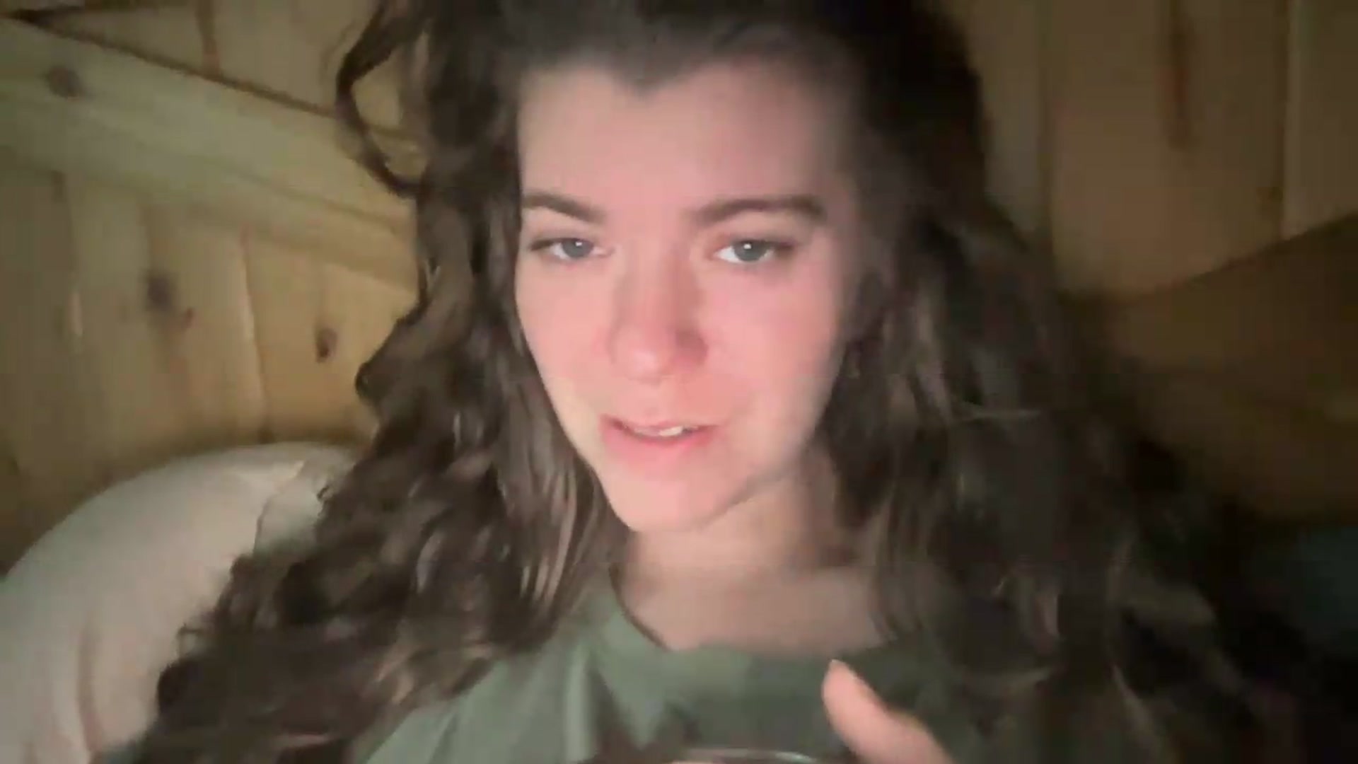 Gallery image thumbnail from Trixiegirl3's myfreecams stream on, 08/28/2026, 17:17 image 5 of 20