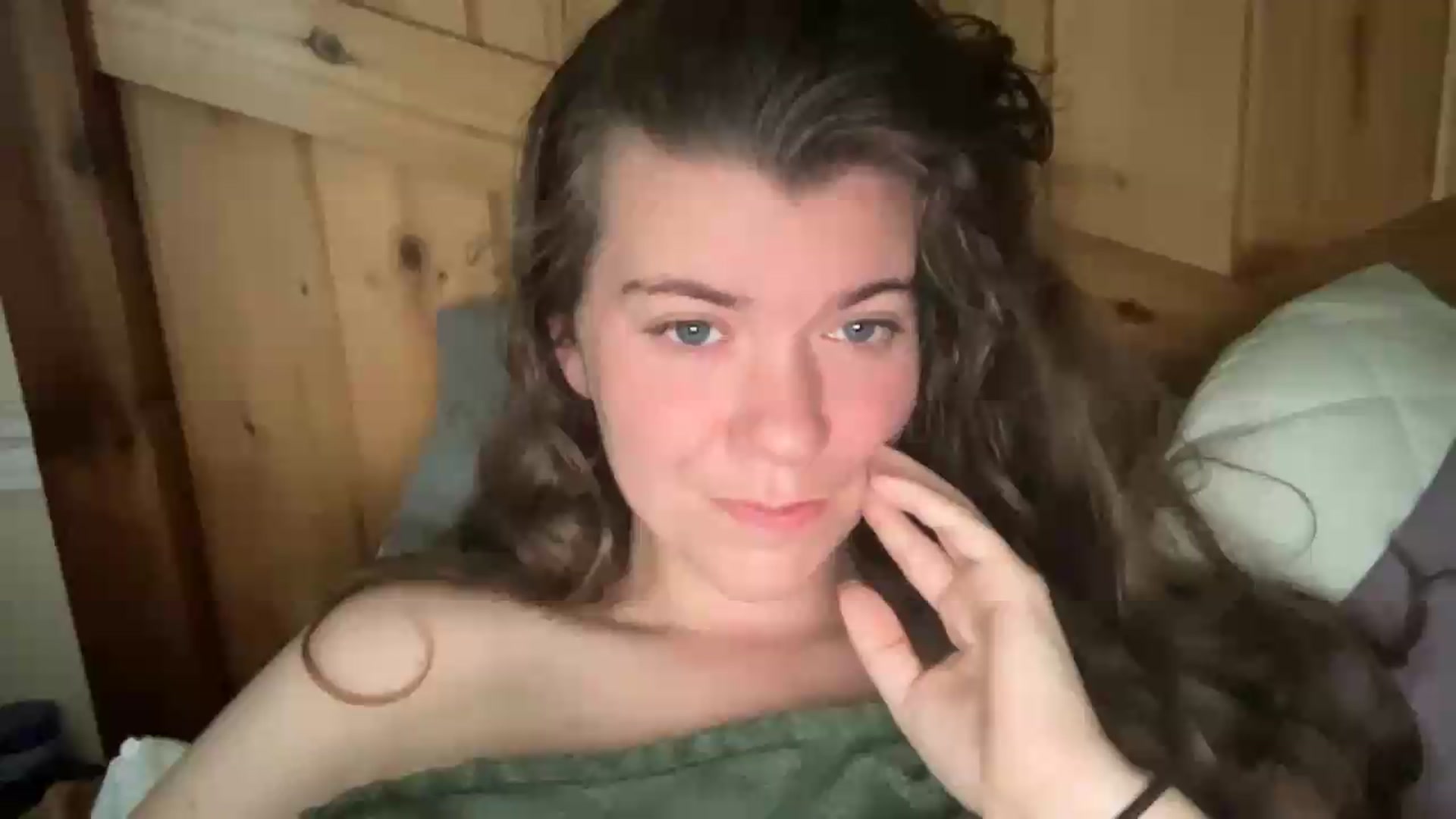 Gallery image thumbnail from Trixiegirl3's myfreecams stream on, 09/04/2026, 01:01 image 8 of 20