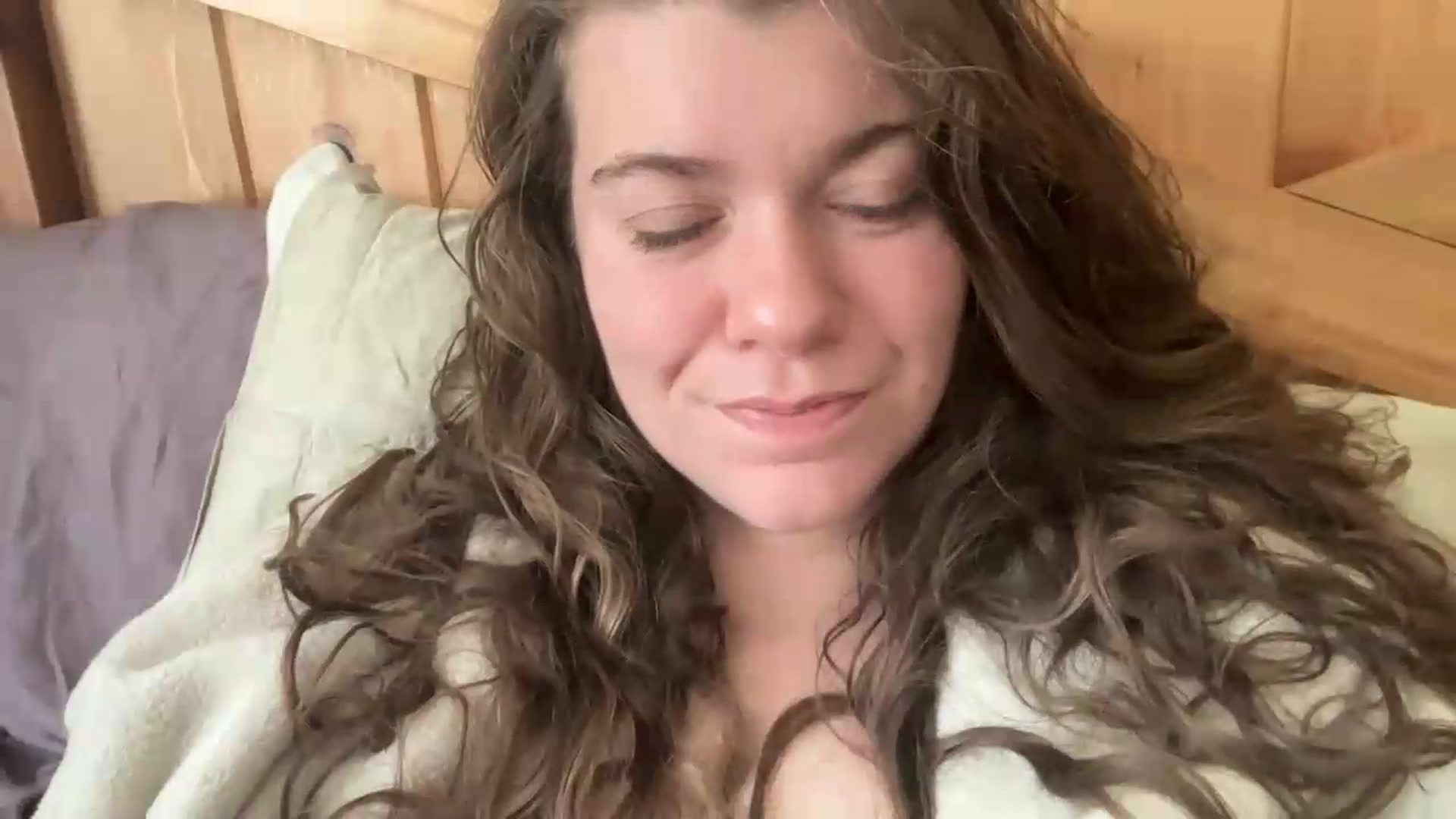 Gallery image thumbnail from Trixiegirl3's myfreecams stream on, 09/11/2026, 20:35 image 17 of 20