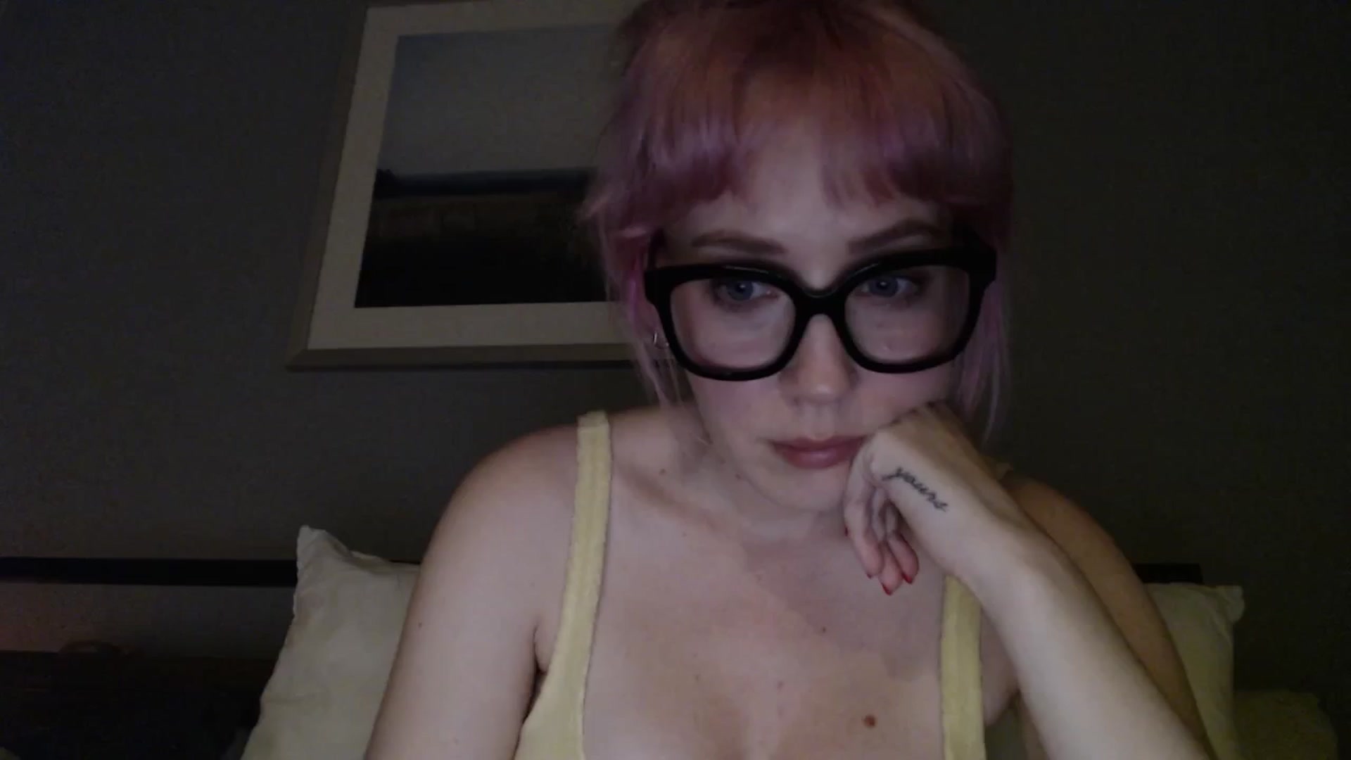 Gallery image thumbnail from TrojiesHoney's myfreecams stream on, 03/19/2026, 01:49 image 2 of 20