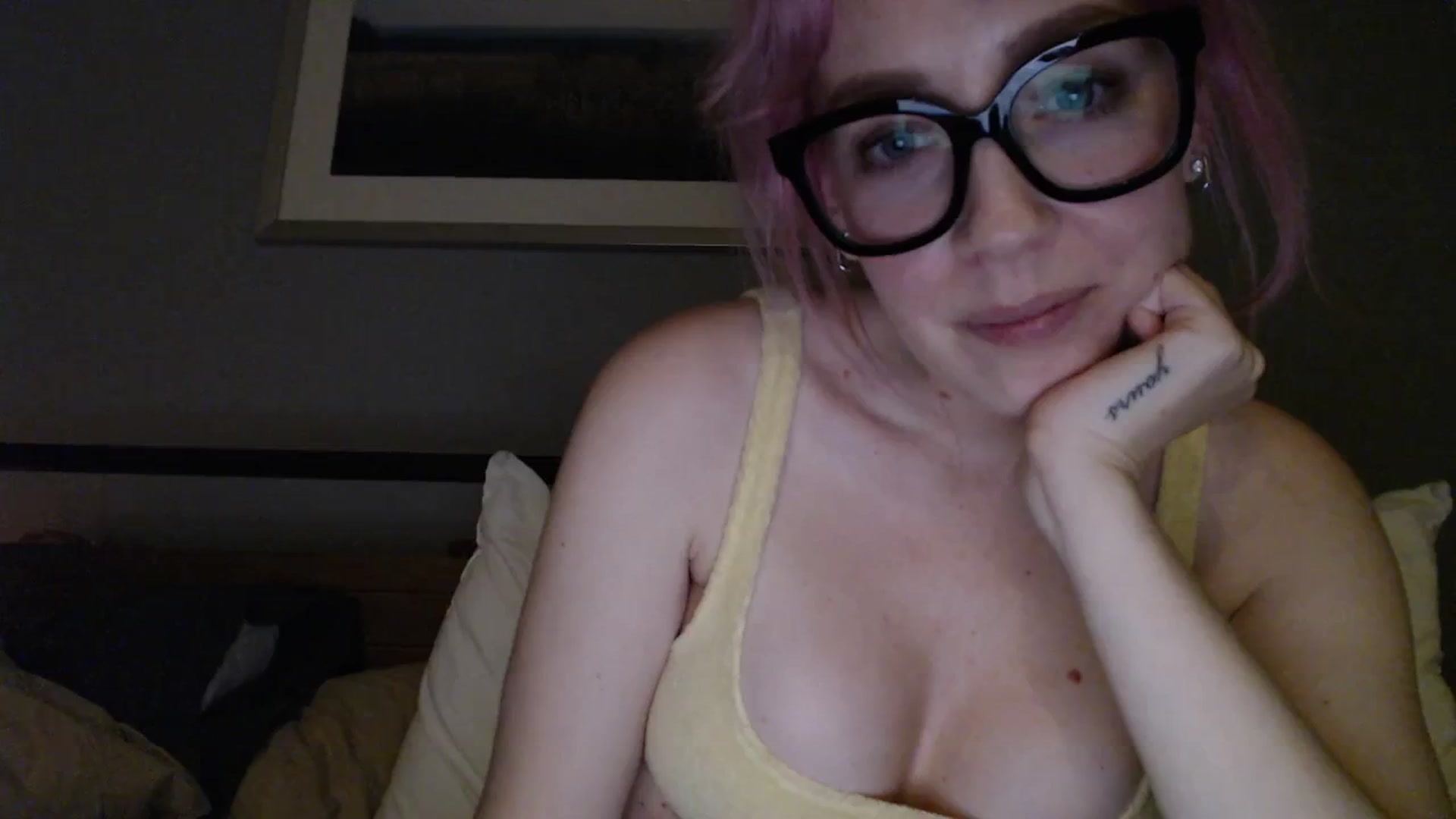 Gallery image thumbnail from TrojiesHoney's myfreecams stream on, 03/19/2026, 03:03 image 18 of 20
