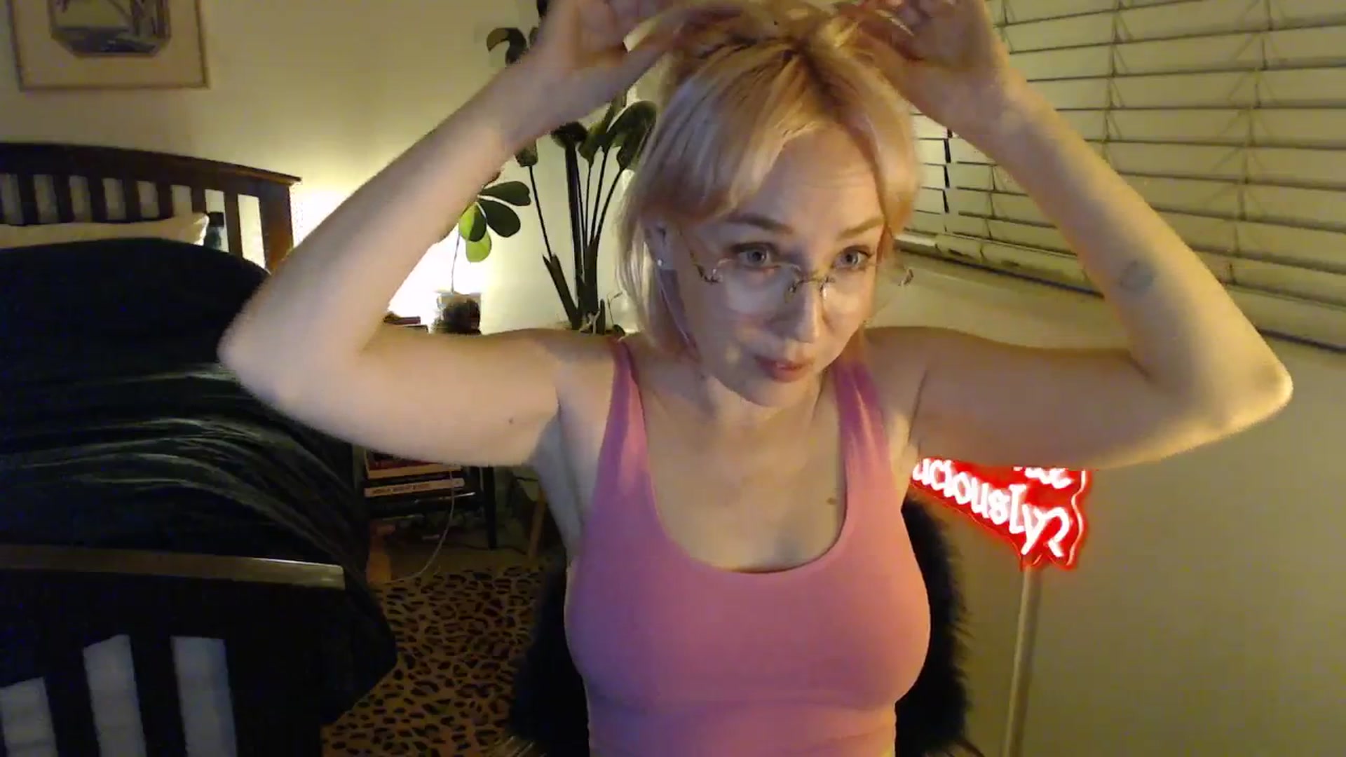 Gallery image thumbnail from TrojiesHoney's myfreecams stream on, 04/02/2026, 03:34 image 6 of 20