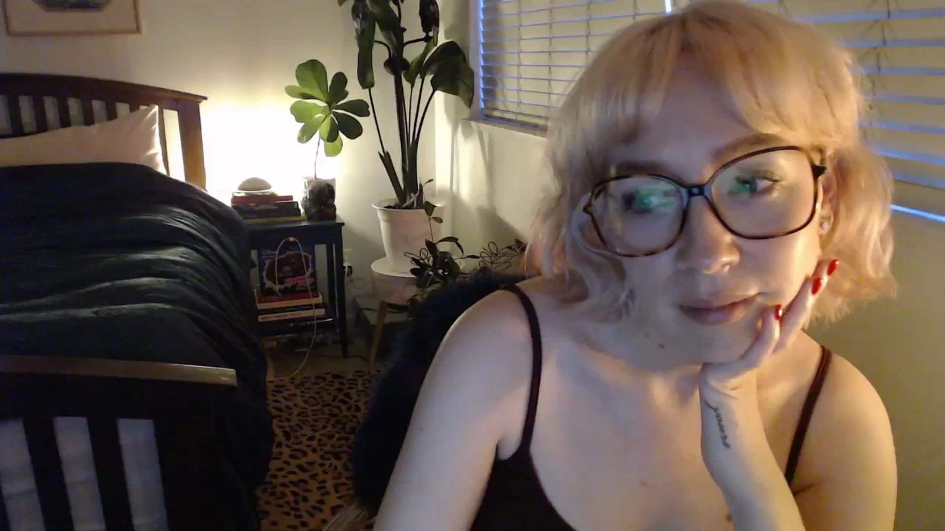Gallery image thumbnail from TrojiesHoney's myfreecams stream on, 04/03/2026, 04:06 image 1 of 20