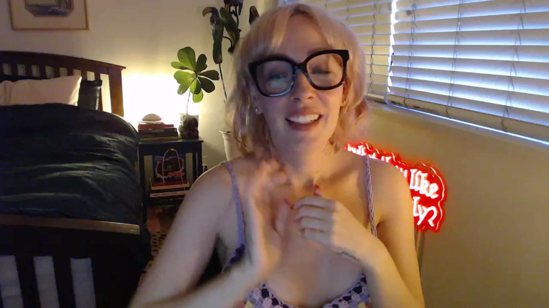 Gallery image thumbnail from TrojiesHoney's myfreecams stream on, 04/06/2026, 04:24 image 4 of 20
