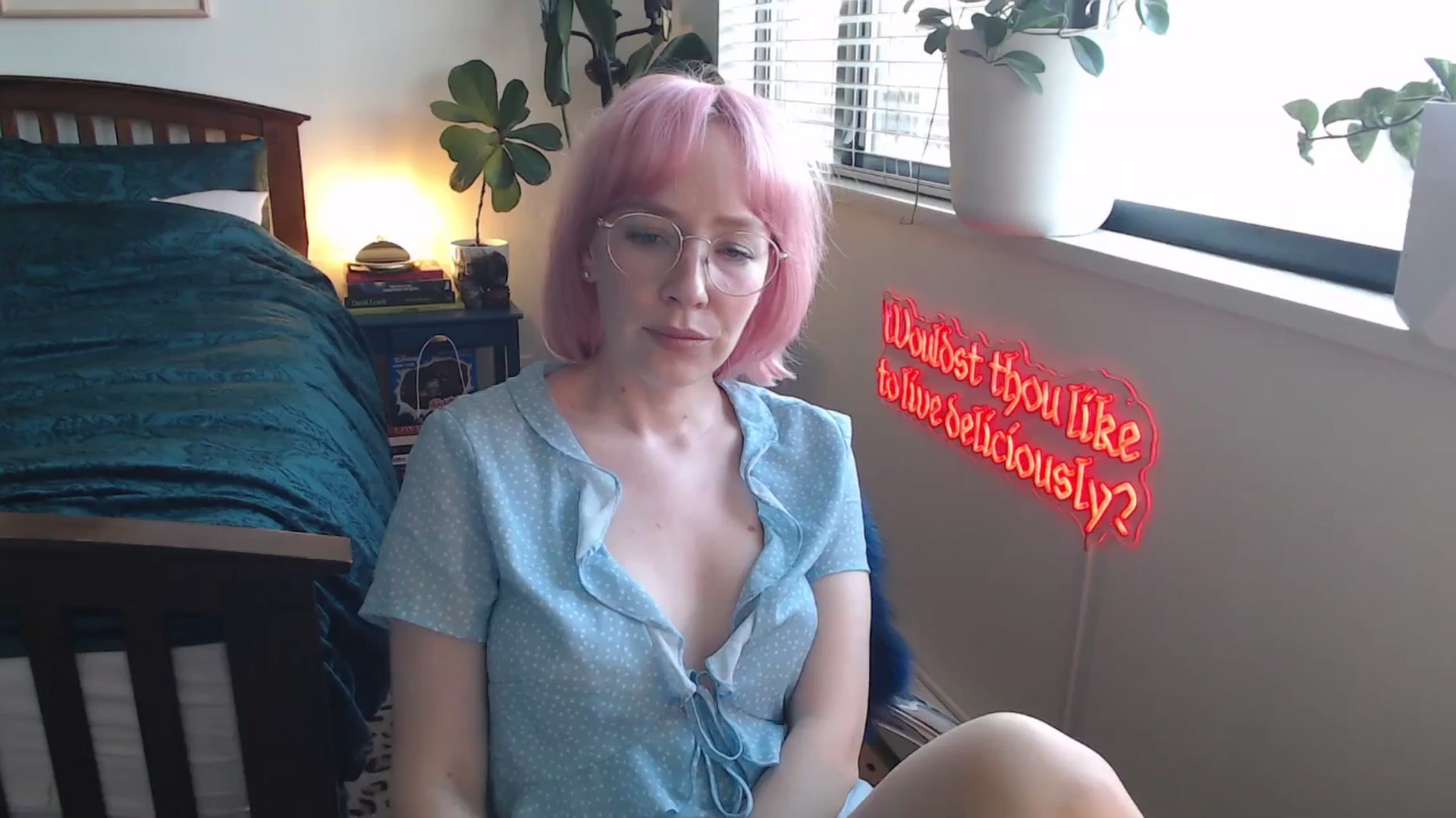 Gallery image thumbnail from TrojiesHoney's myfreecams stream on, 04/08/2026, 02:20 image 1 of 20