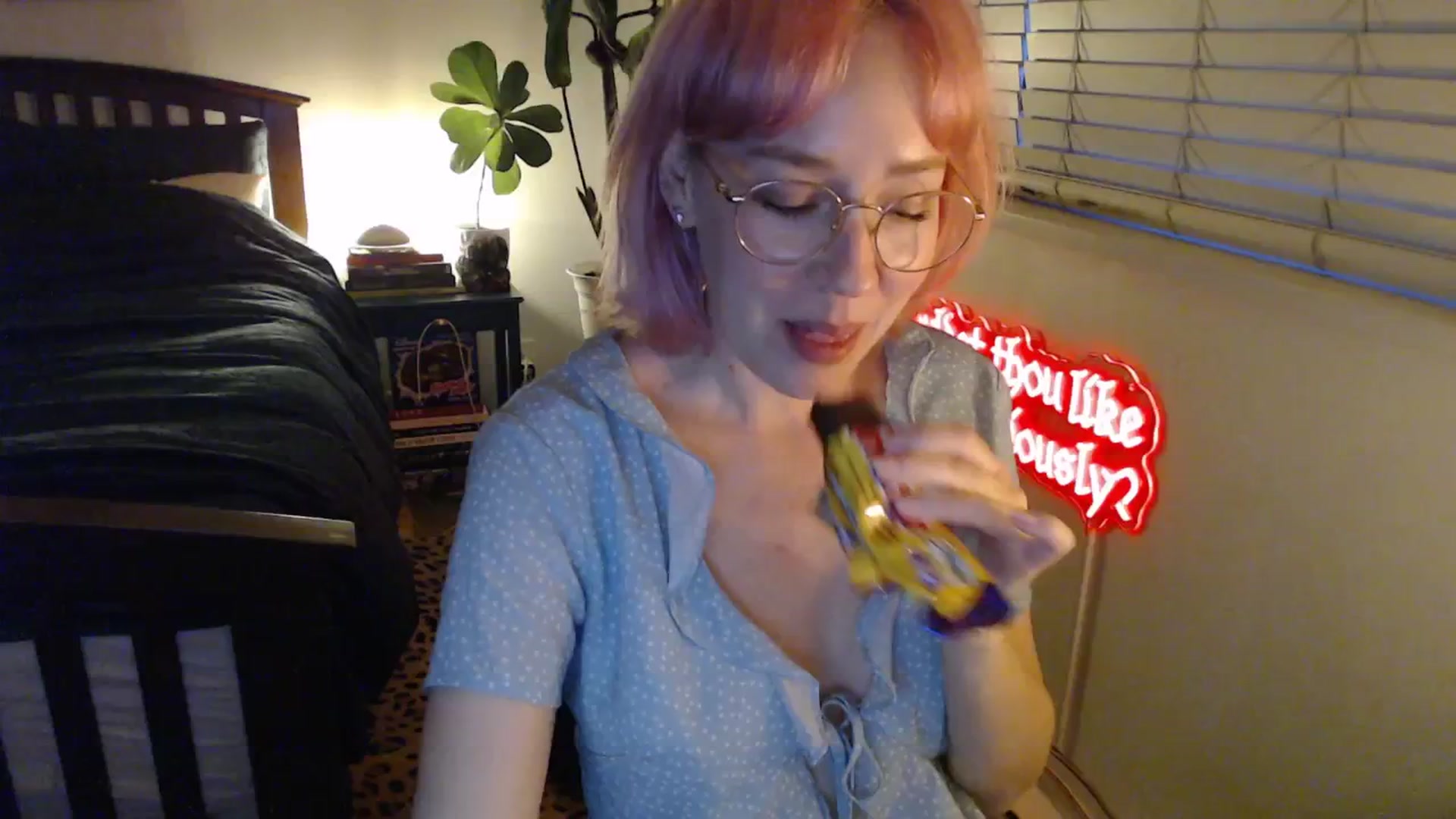 Gallery image thumbnail from TrojiesHoney's myfreecams stream on, 04/08/2026, 03:50 image 9 of 20