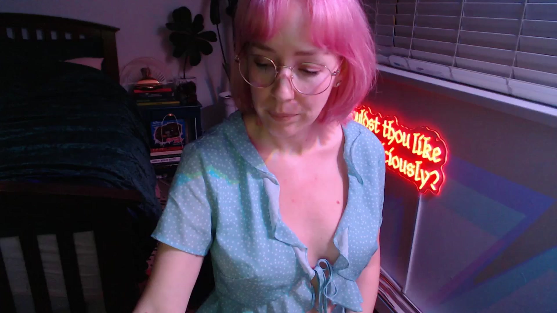 Gallery image thumbnail from TrojiesHoney's myfreecams stream on, 04/08/2026, 04:25 image 2 of 20