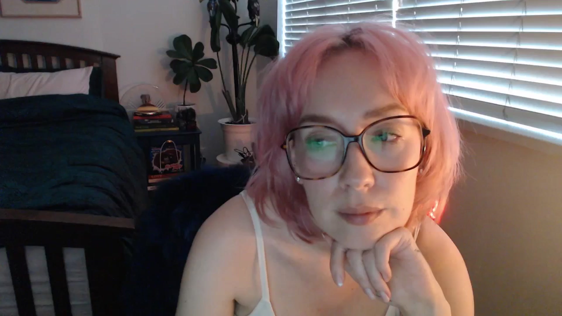 Gallery image thumbnail from TrojiesHoney's myfreecams stream on, 04/10/2026, 04:10 image 2 of 20