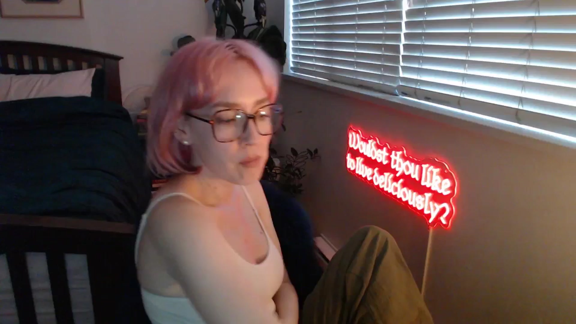 Gallery image thumbnail from TrojiesHoney's myfreecams stream on, 04/10/2026, 04:10 image 4 of 20